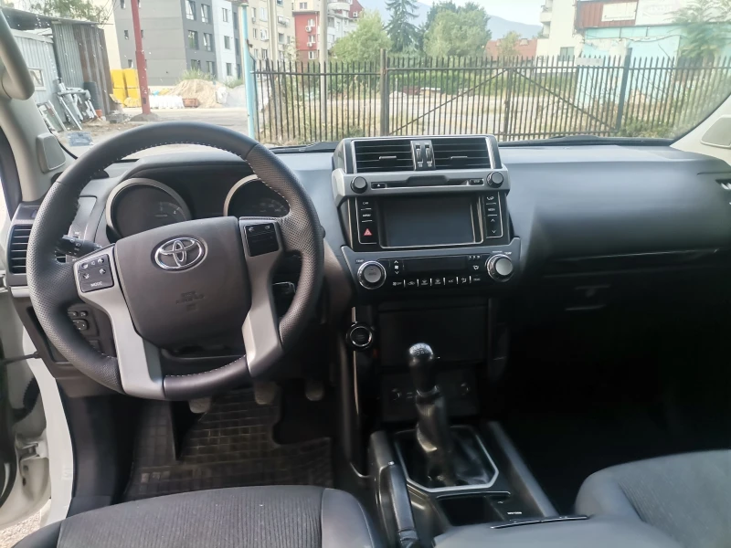 Toyota Land cruiser 2.8 D4D , снимка 5 - Автомобили и джипове - 47391124