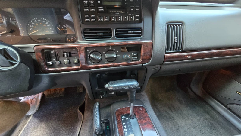 Jeep Grand cherokee 5.9, снимка 13 - Автомобили и джипове - 52950142