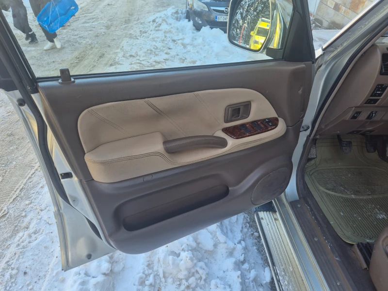 Toyota Land cruiser 3.4 Бензин, снимка 7 - Автомобили и джипове - 52412790