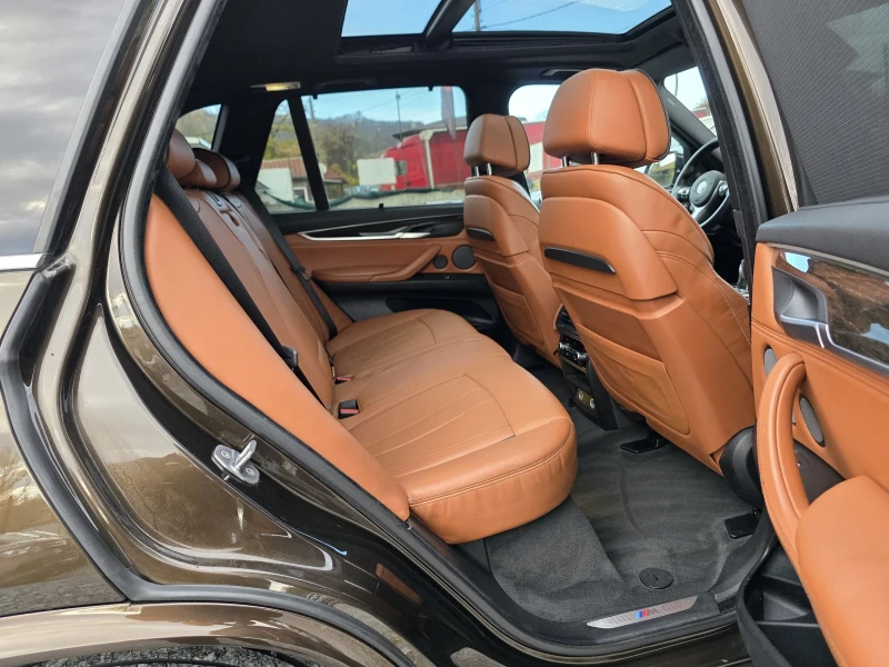 BMW X5 M50 D 381 К.С. / ЛЕД / ДИГИТАЛ / ВАКУМ / ПАНОРАМА, снимка 10 - Автомобили и джипове - 52487819
