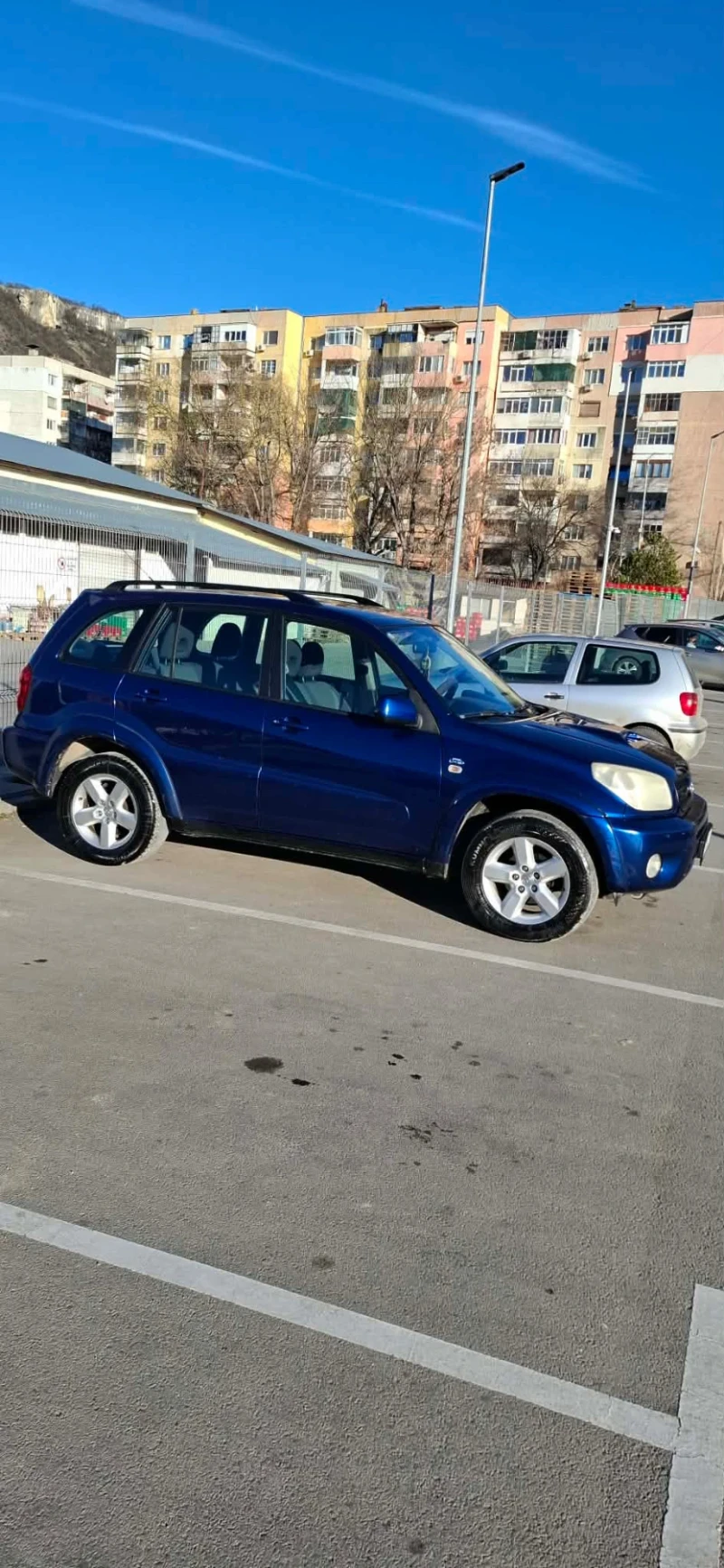 Toyota Rav4 2.0, снимка 3 - Автомобили и джипове - 53048339