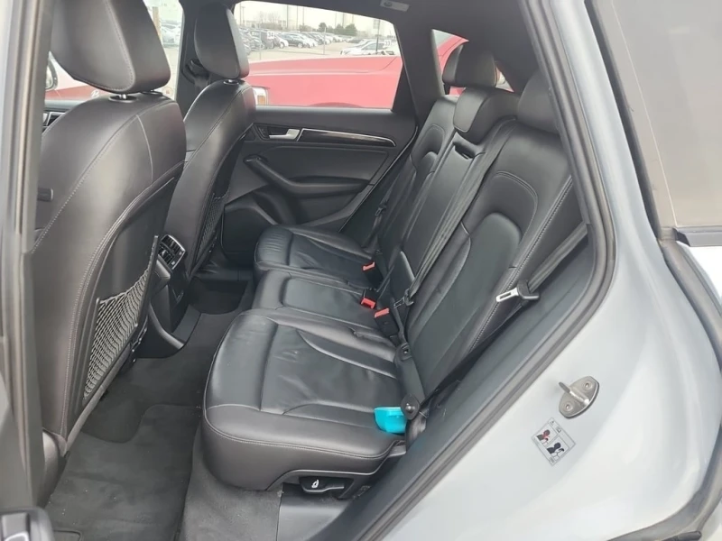 Audi Q5 2017 2.0T PROGRESSIV * CARFAX * БЕЗ ПЪРВОНАЧАЛНА, снимка 12 - Автомобили и джипове - 53175613