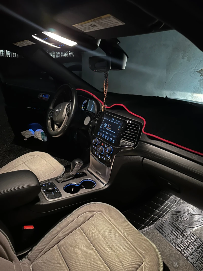 Jeep Grand cherokee LAREDO 3, 6, снимка 7 - Автомобили и джипове - 53433003