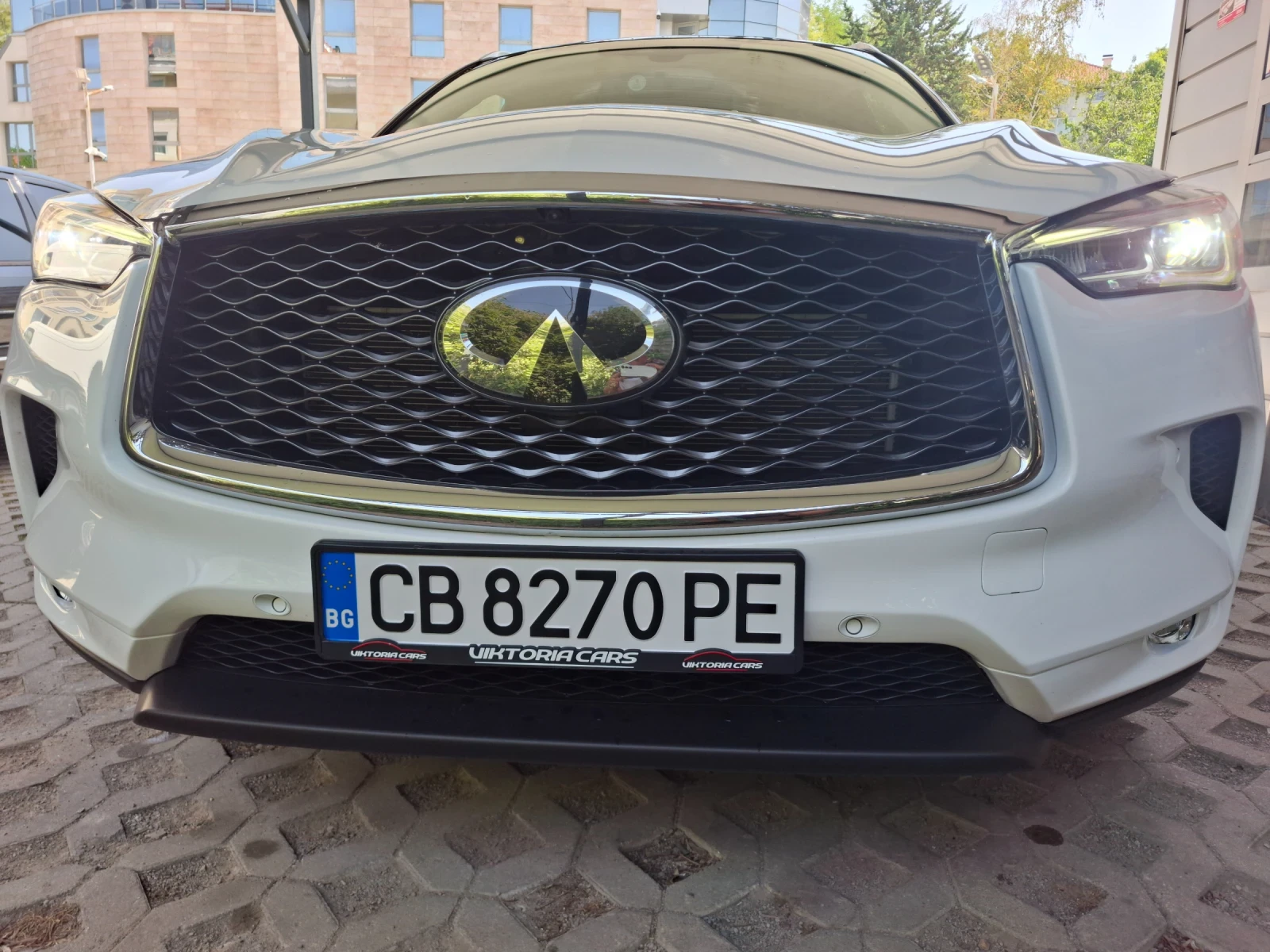 Infiniti QX50 Безупречно техническо и визуално състояние  - изображение 2