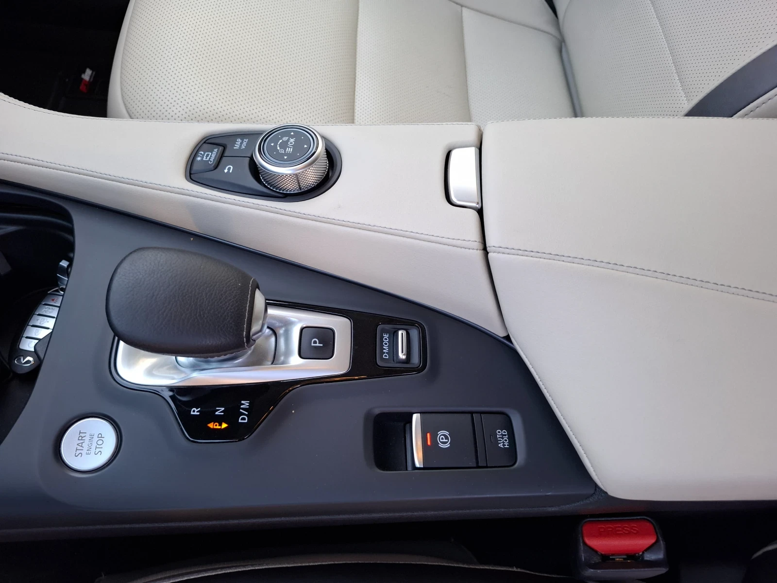 Infiniti QX50 Безупречно техническо и визуално състояние  - изображение 10