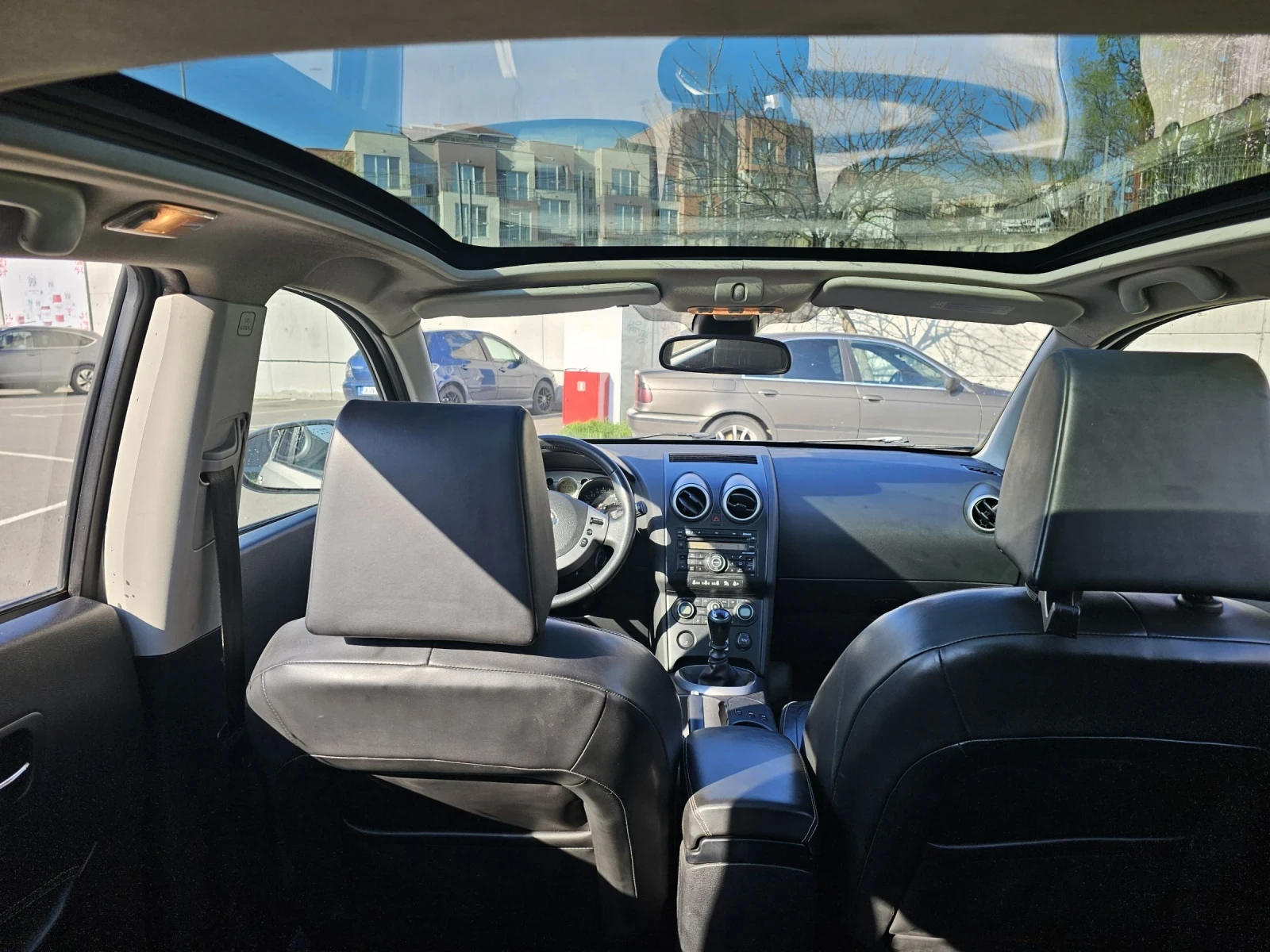 Nissan Qashqai, снимка 13 - Автомобили и джипове - 54202480