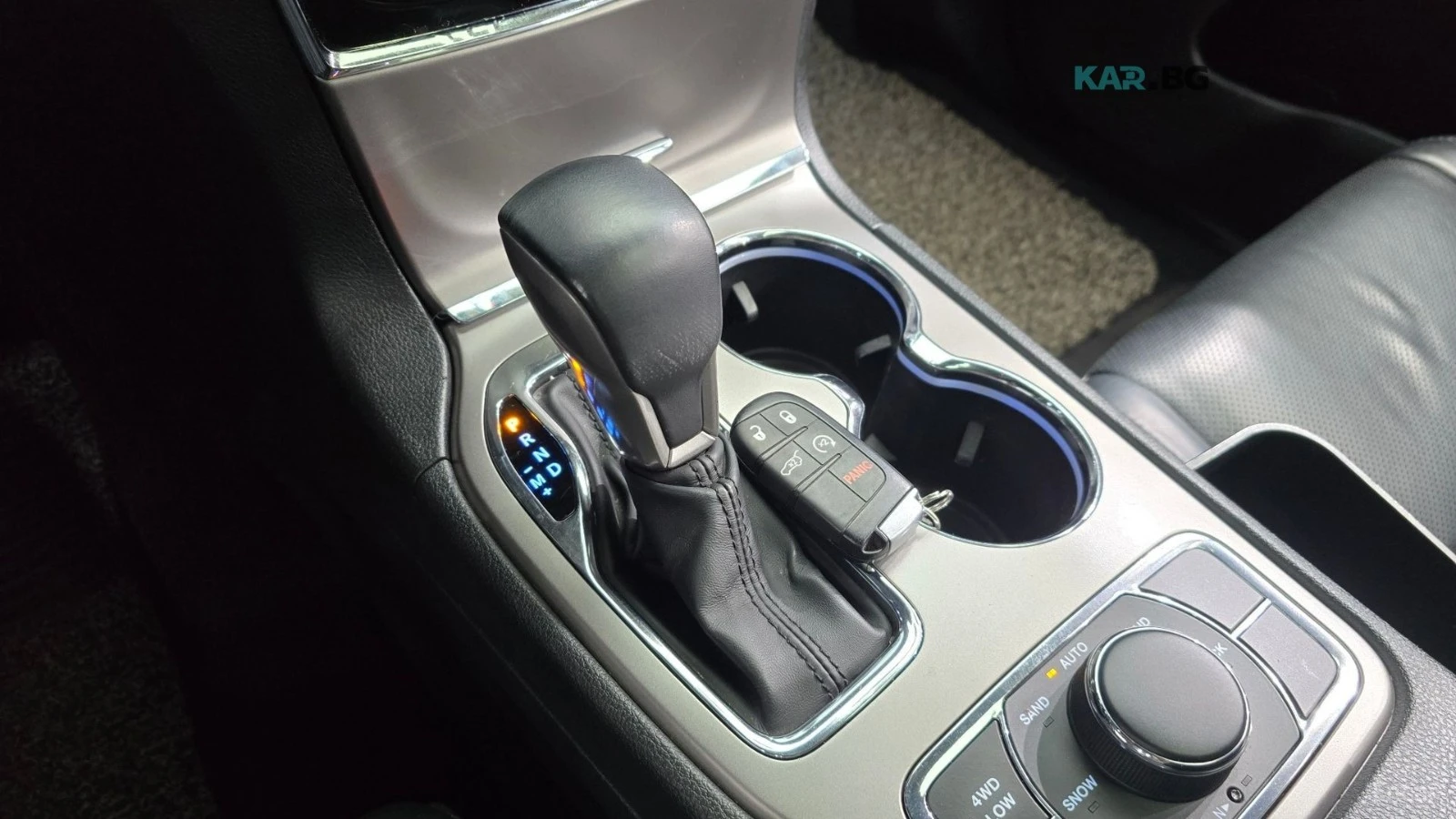 Jeep Cherokee LIMITED* 3.6* КОЖА* ПОДГРЕВ* ОБДУХВ* ПАНО* НАВИ* , снимка 8 - Автомобили и джипове - 55328060