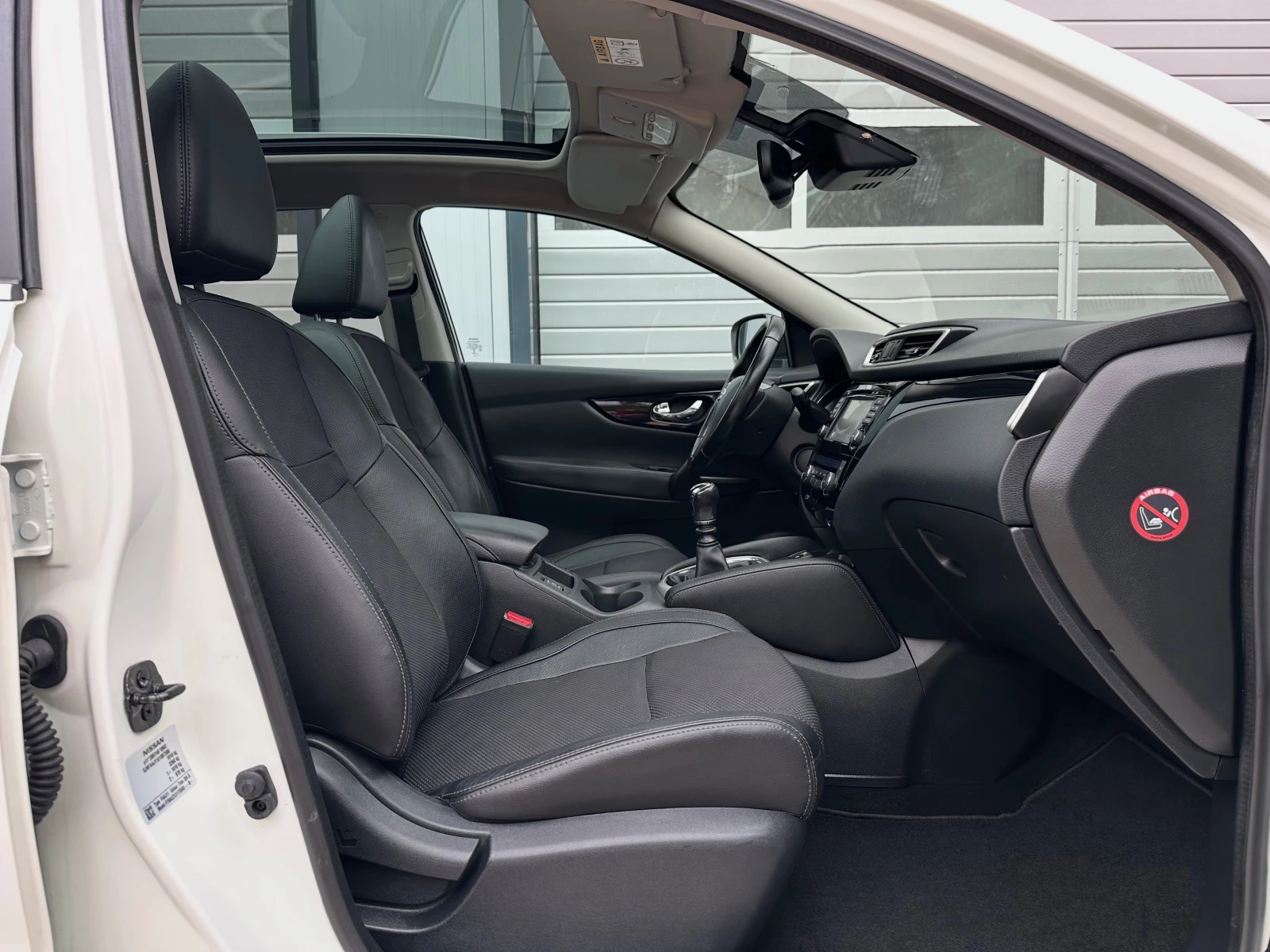 Nissan Qashqai 1.5DCI KEYLESS LED 360  КАМЕРИ ПОДГРЕВ ПАНОРАМА , снимка 9 - Автомобили и джипове - 56749700