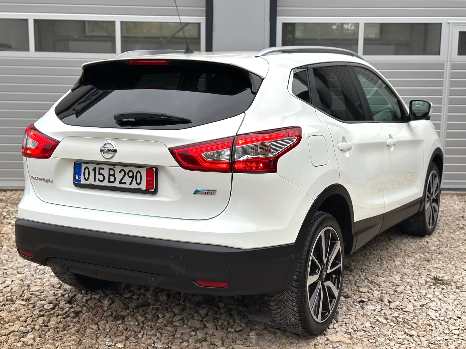 Nissan Qashqai 1.5DCI KEYLESS LED 360  КАМЕРИ ПОДГРЕВ ПАНОРАМА , снимка 5 - Автомобили и джипове - 56749700