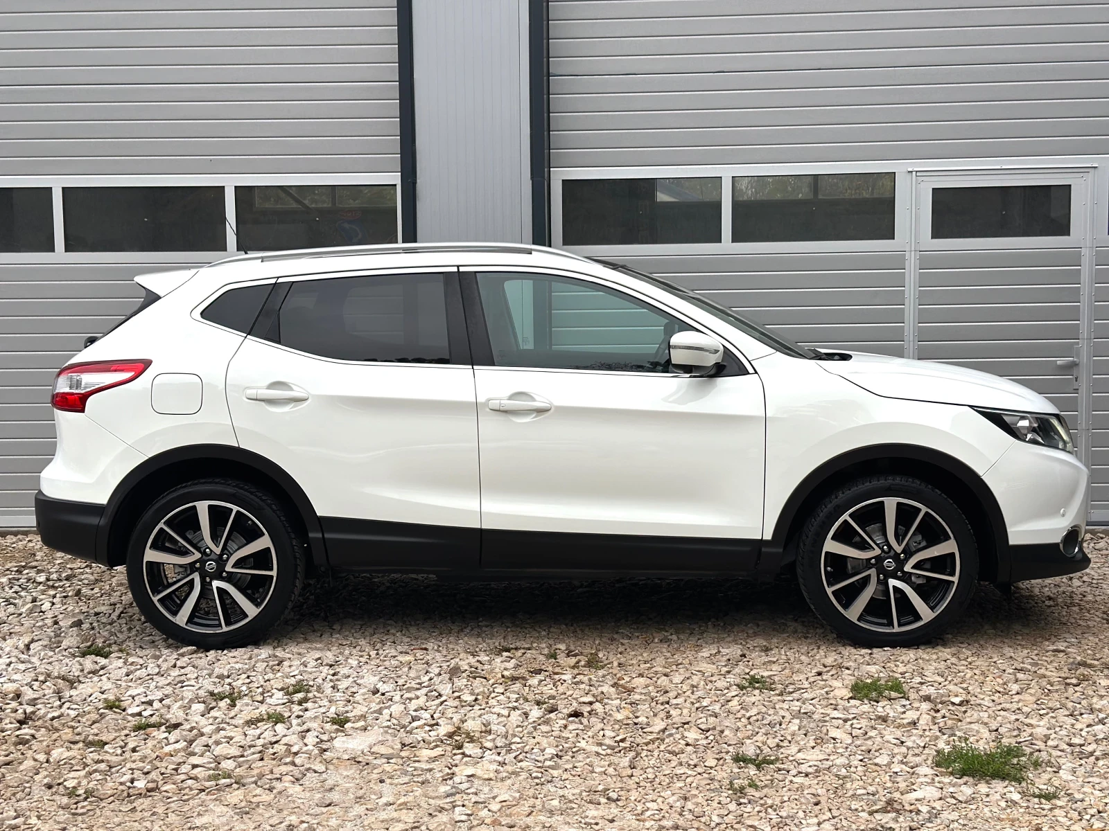 Nissan Qashqai 1.5DCI KEYLESS LED 360  КАМЕРИ ПОДГРЕВ ПАНОРАМА , снимка 6 - Автомобили и джипове - 56749700
