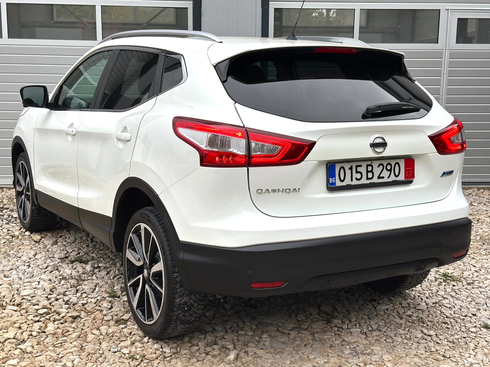 Nissan Qashqai 1.5DCI KEYLESS LED 360  КАМЕРИ ПОДГРЕВ ПАНОРАМА , снимка 4 - Автомобили и джипове - 56749700