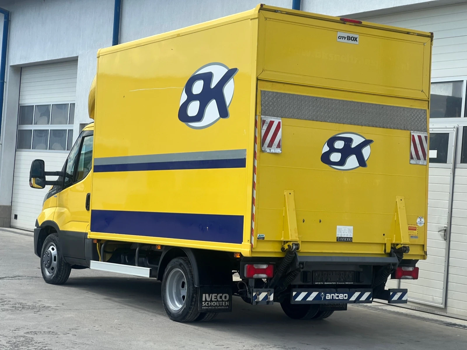 Iveco Daily 35c16 Hi-Matic / Падащ борд / Б-категория , снимка 5 - Бусове и автобуси - 53562972