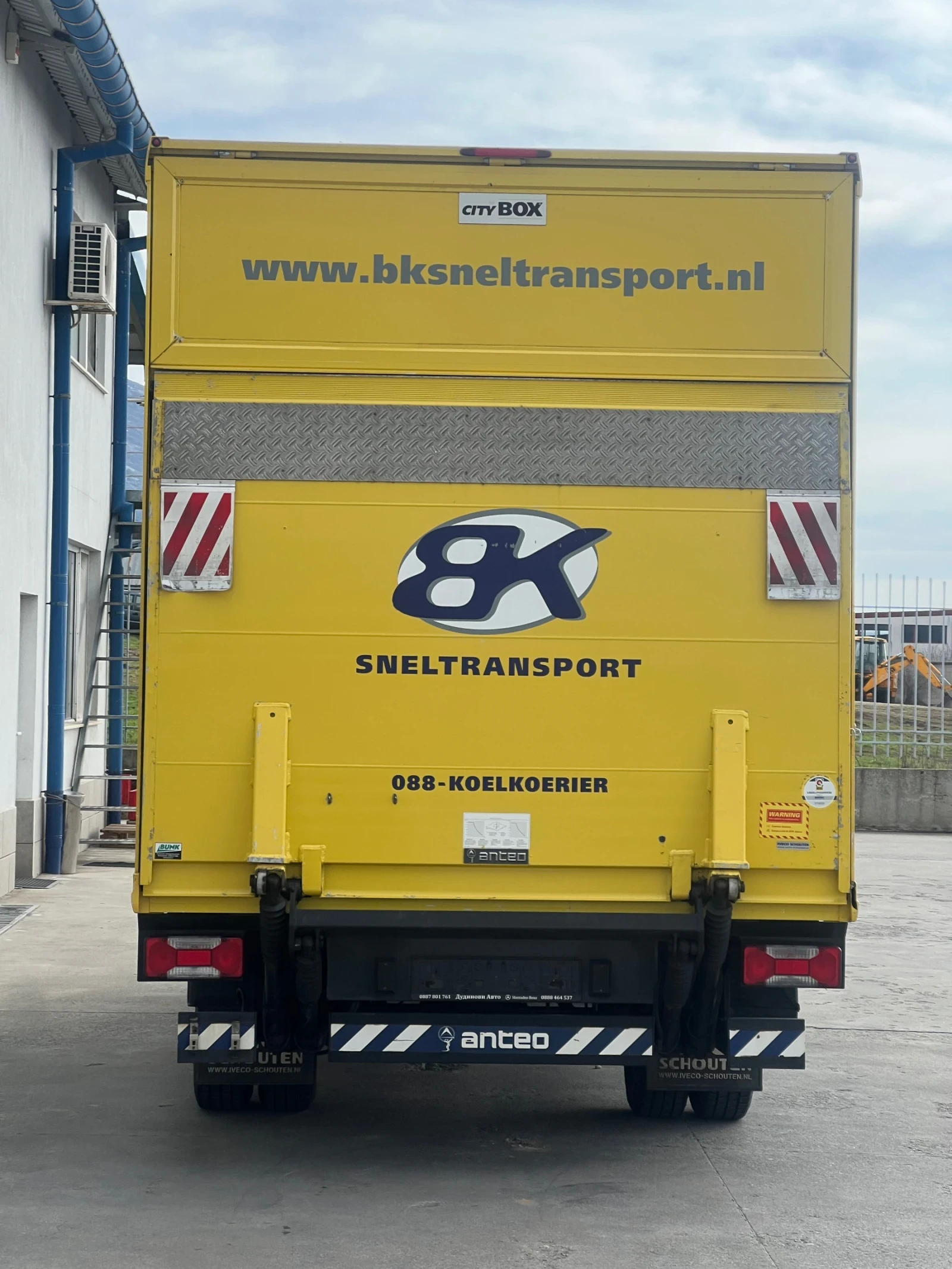 Iveco Daily 35c16 Hi-Matic / Падащ борд / Б-категория  - изображение 6