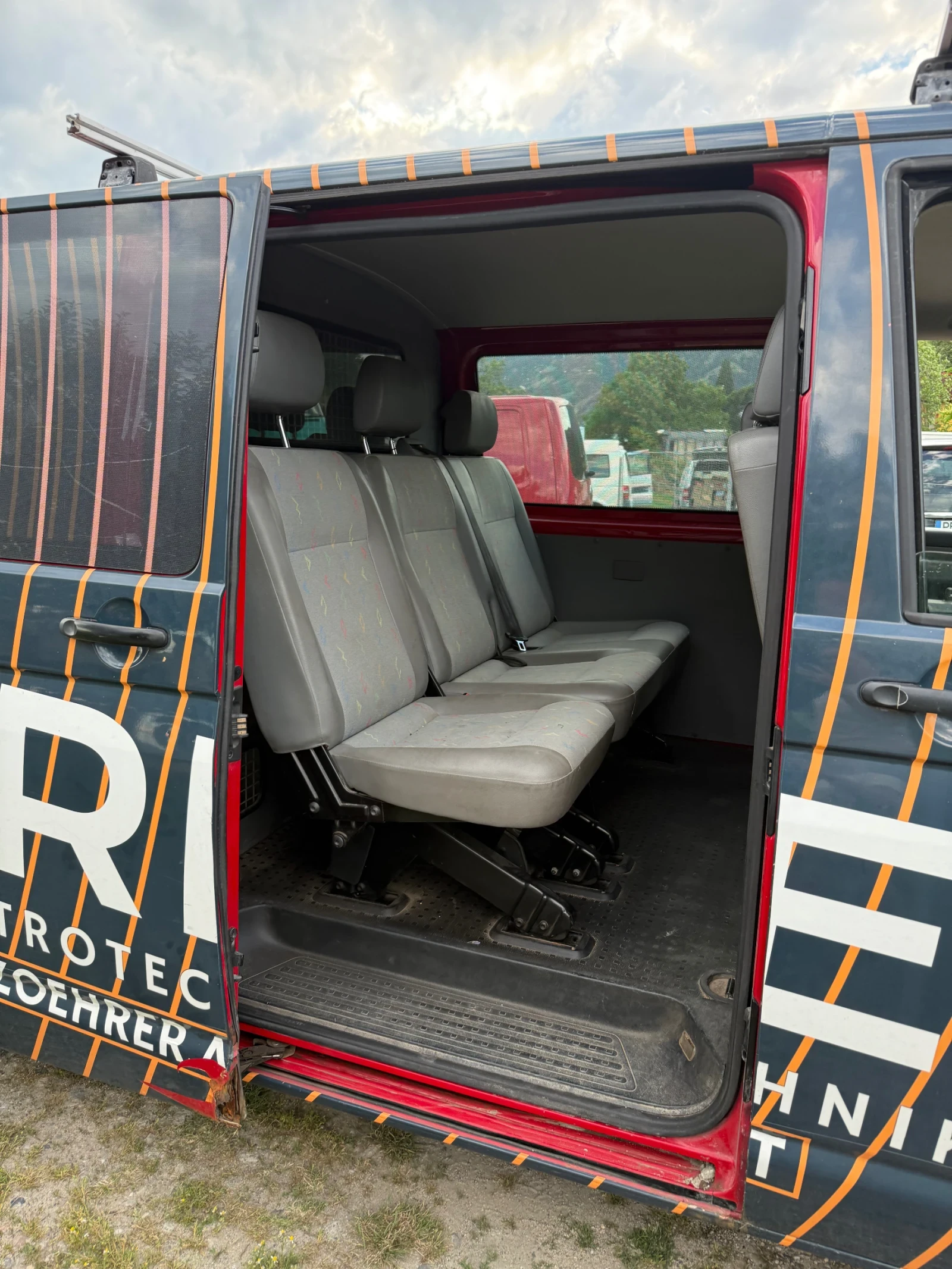 VW T5 КЛИМАТИК 4х4, снимка 6 - Бусове и автобуси - 54930319