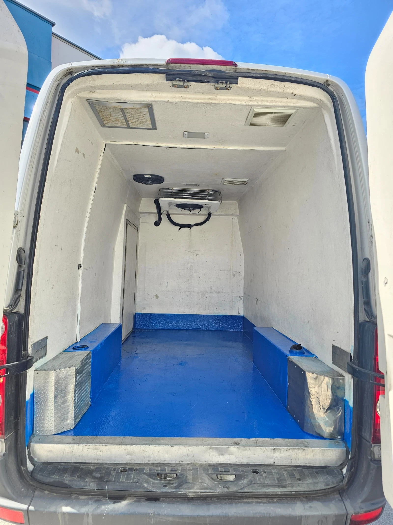 VW Crafter Хладилен , снимка 5 - Бусове и автобуси - 55352272