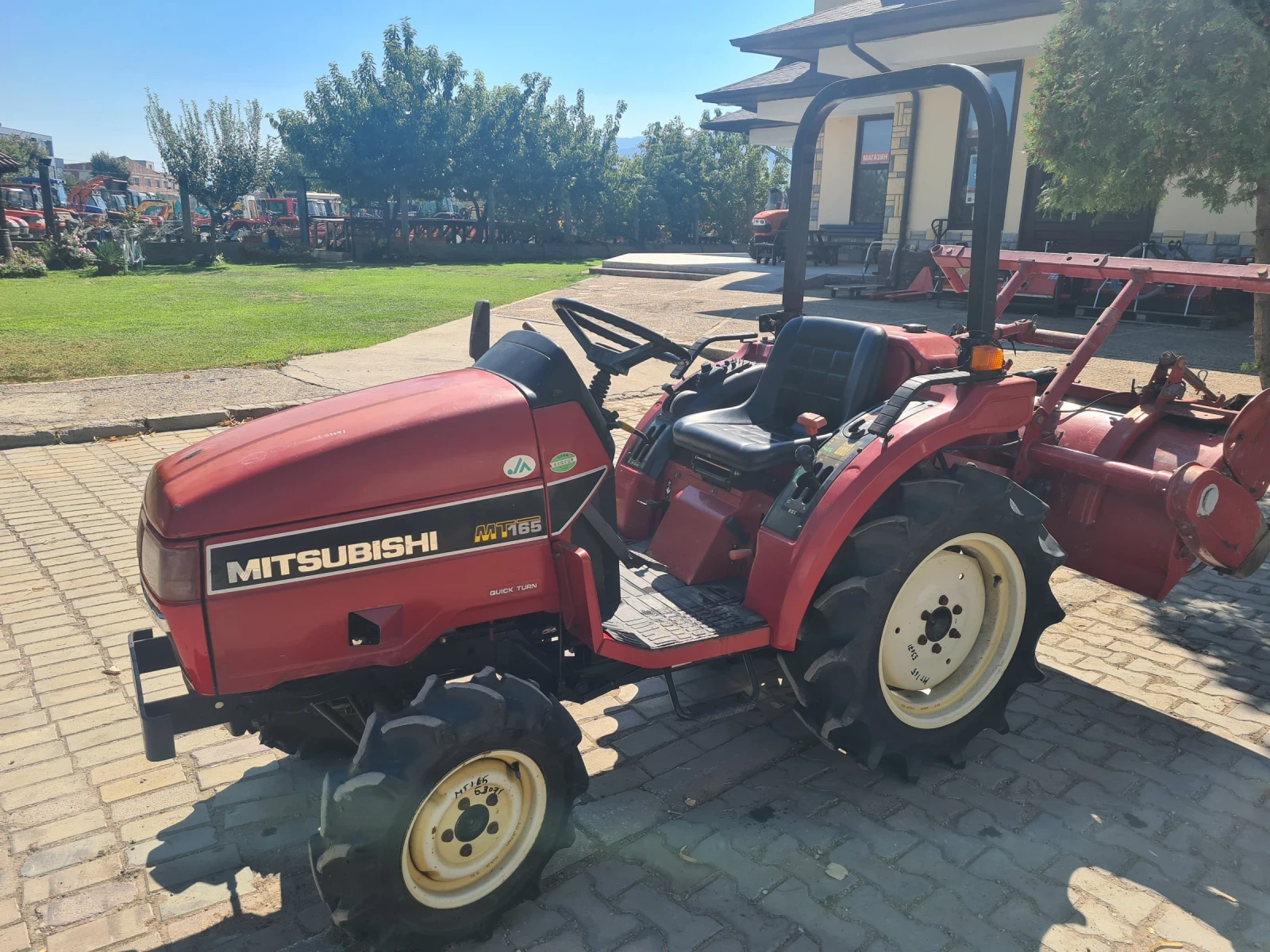 Трактор Mitsubishi MT165 - изображение 2