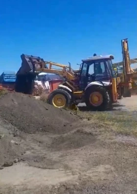      JCB 4CX