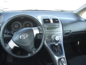 Toyota Auris, снимка 15