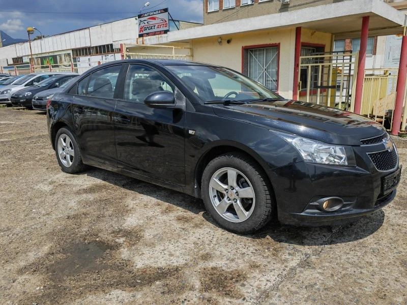 Chevrolet Cruze 1.6Газ,Нави11г, снимка 9 - Автомобили и джипове - 41432850