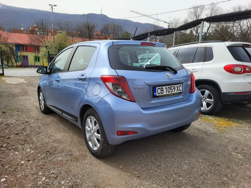 Toyota Yaris, снимка 4 - Автомобили и джипове - 44966565