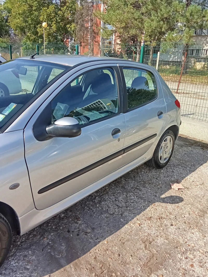 Peugeot 206, снимка 2 - Автомобили и джипове - 47280010