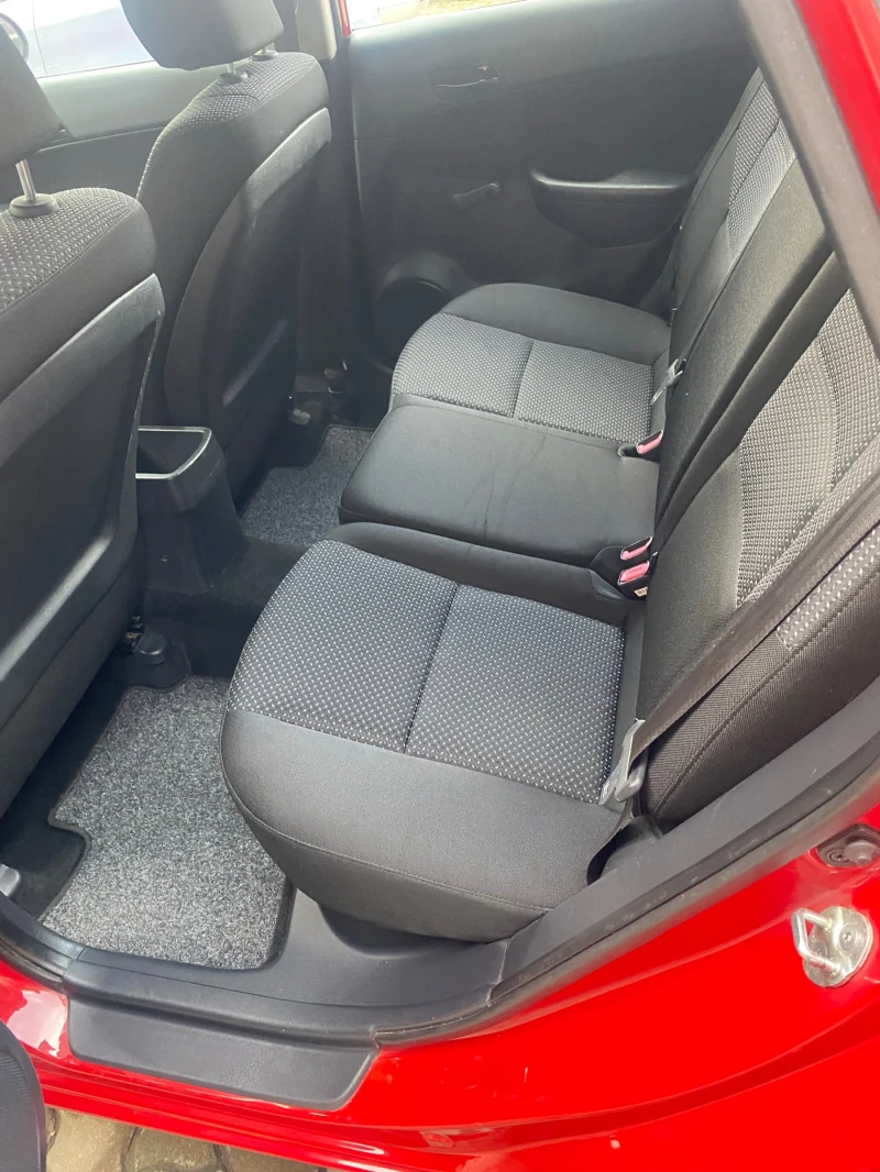 Hyundai I30 1.6crdi, снимка 7 - Автомобили и джипове - 50048598