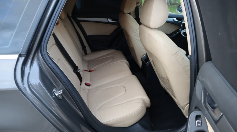 Audi A4 LED, снимка 11 - Автомобили и джипове - 52654563