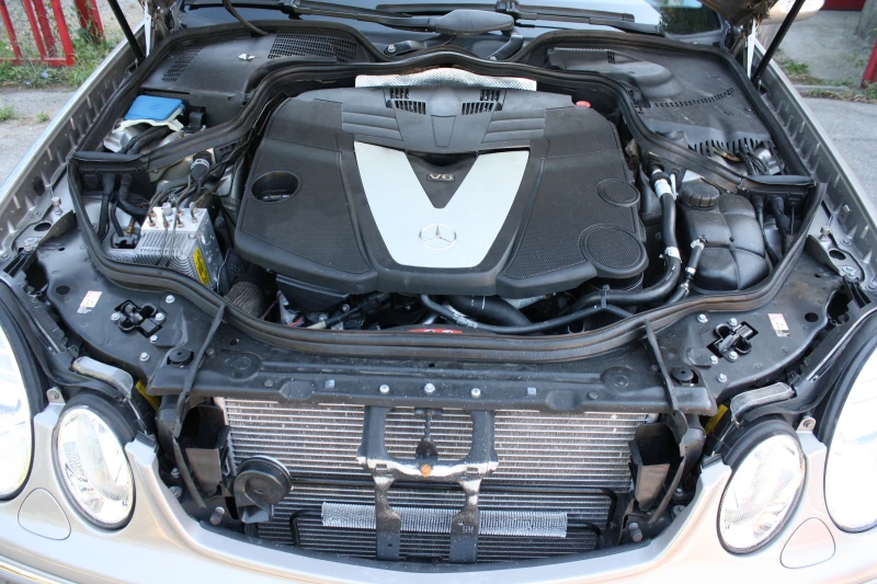 Mercedes-Benz E 320 320 AVANGARD, снимка 17 - Автомобили и джипове - 53024263