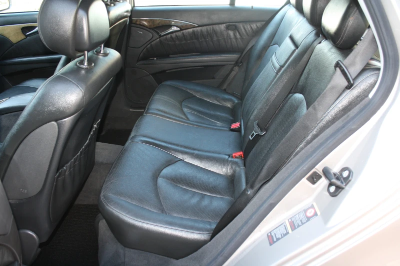 Mercedes-Benz E 320 320 AVANGARD, снимка 12 - Автомобили и джипове - 53024263