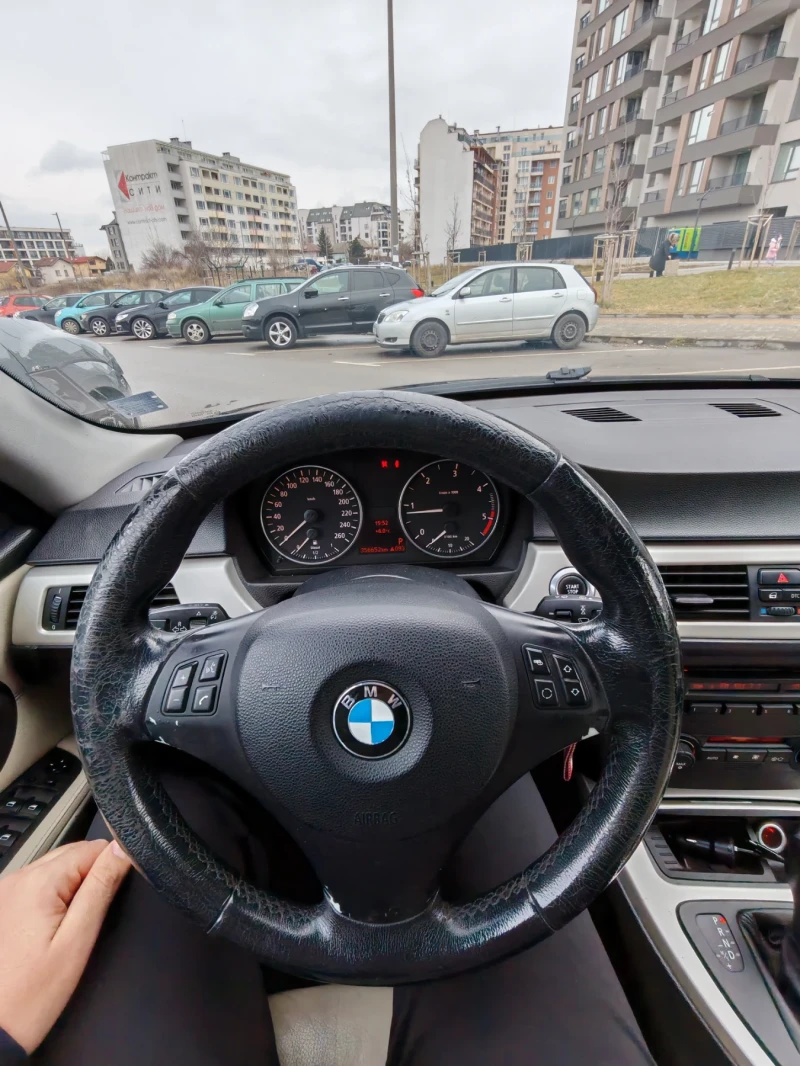 BMW 320 D, снимка 12 - Автомобили и джипове - 53286226