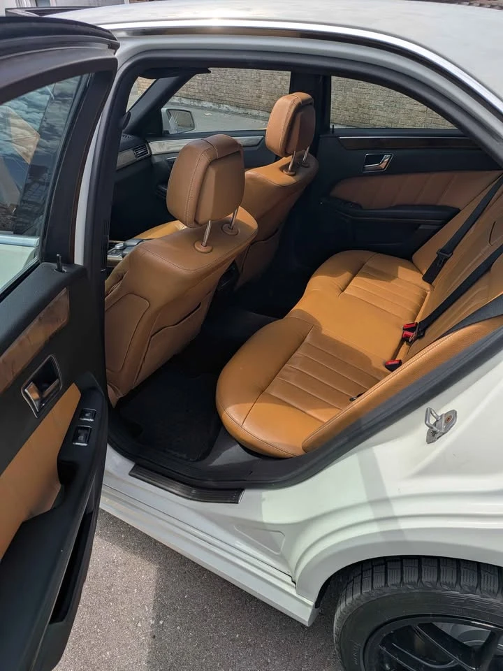 Mercedes-Benz E 55 * AMG Sport Package* АВТОКРЕДИТ БЕЗ ПЪРВОНАЧАЛНА* , снимка 14 - Автомобили и джипове - 54955623