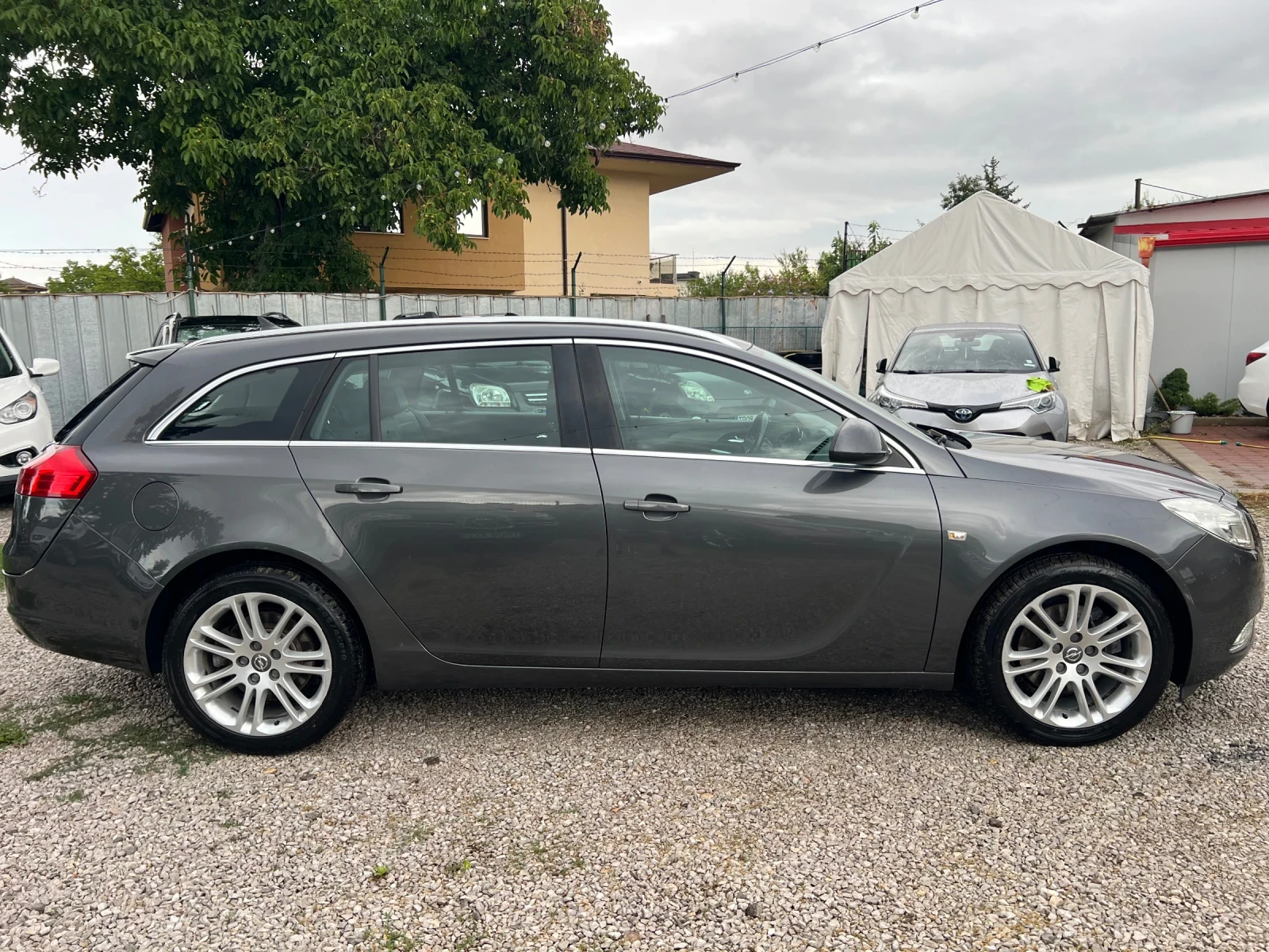 Opel Insignia 2.0ТURBO* 4х4* АВТОМАТИК* КОЖА* НАВИГАЦИЯ*  - изображение 4
