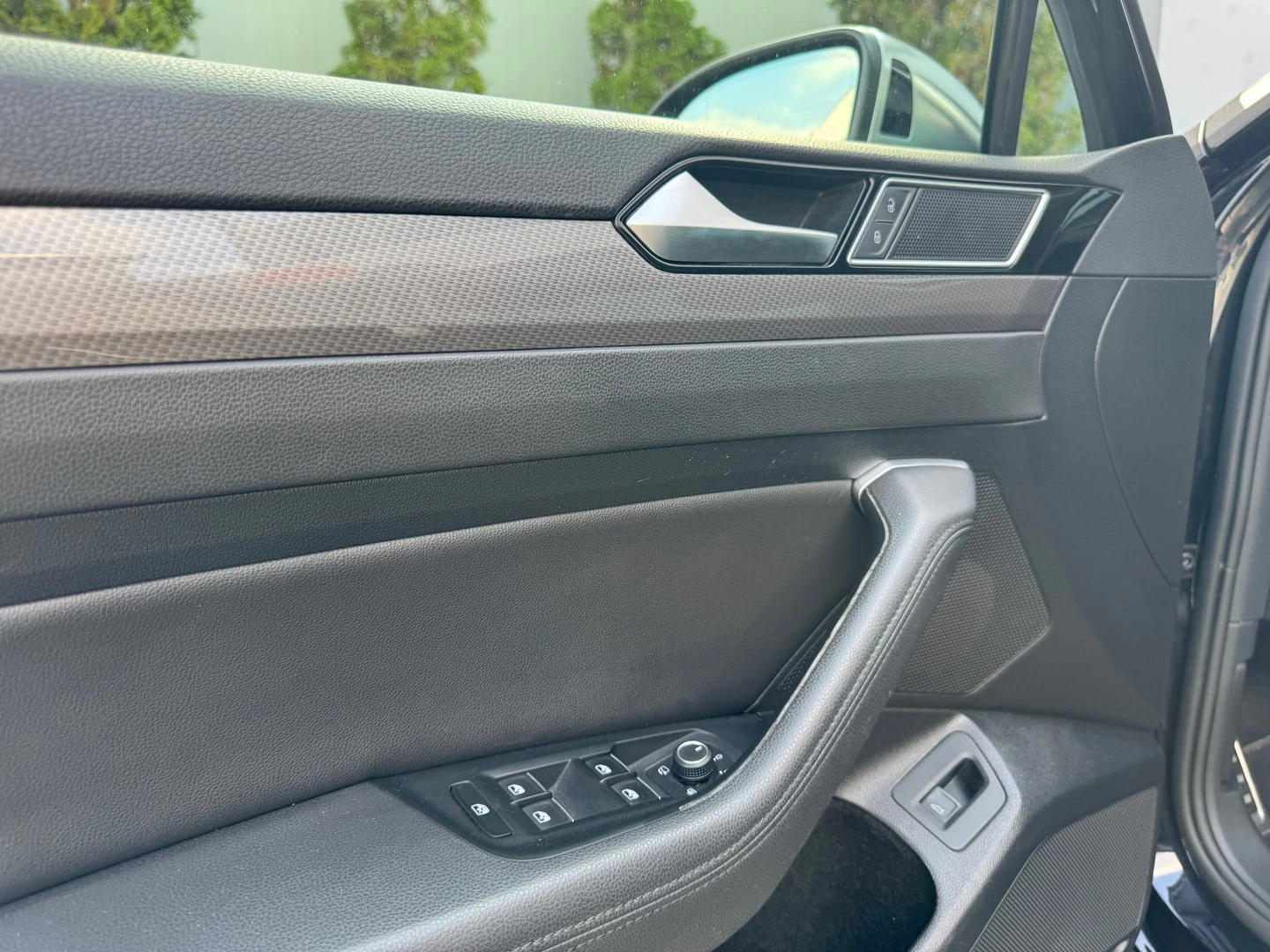 VW Passat 2.0TDI BMT 4MOTION - изображение 6