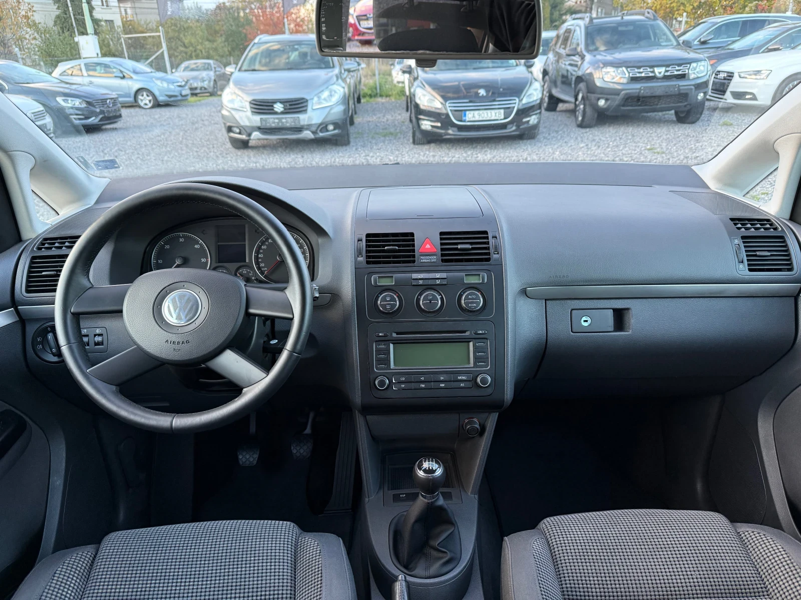 VW Touran 1.9TDI 105кс Обслужен/Нови Зимни гуми/Регистриран - изображение 8