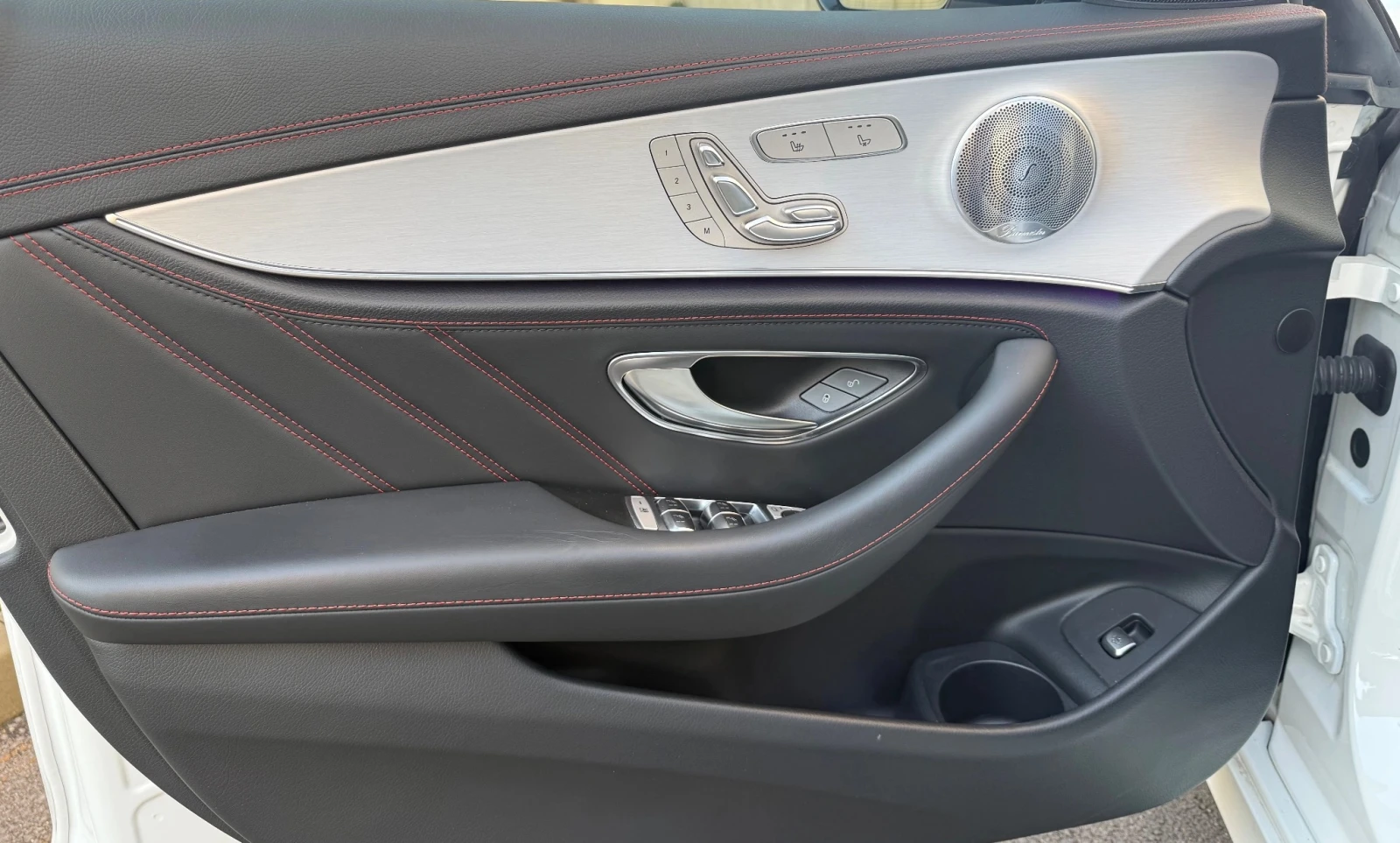 Mercedes-Benz E 53 AMG 4Matic+  - изображение 10