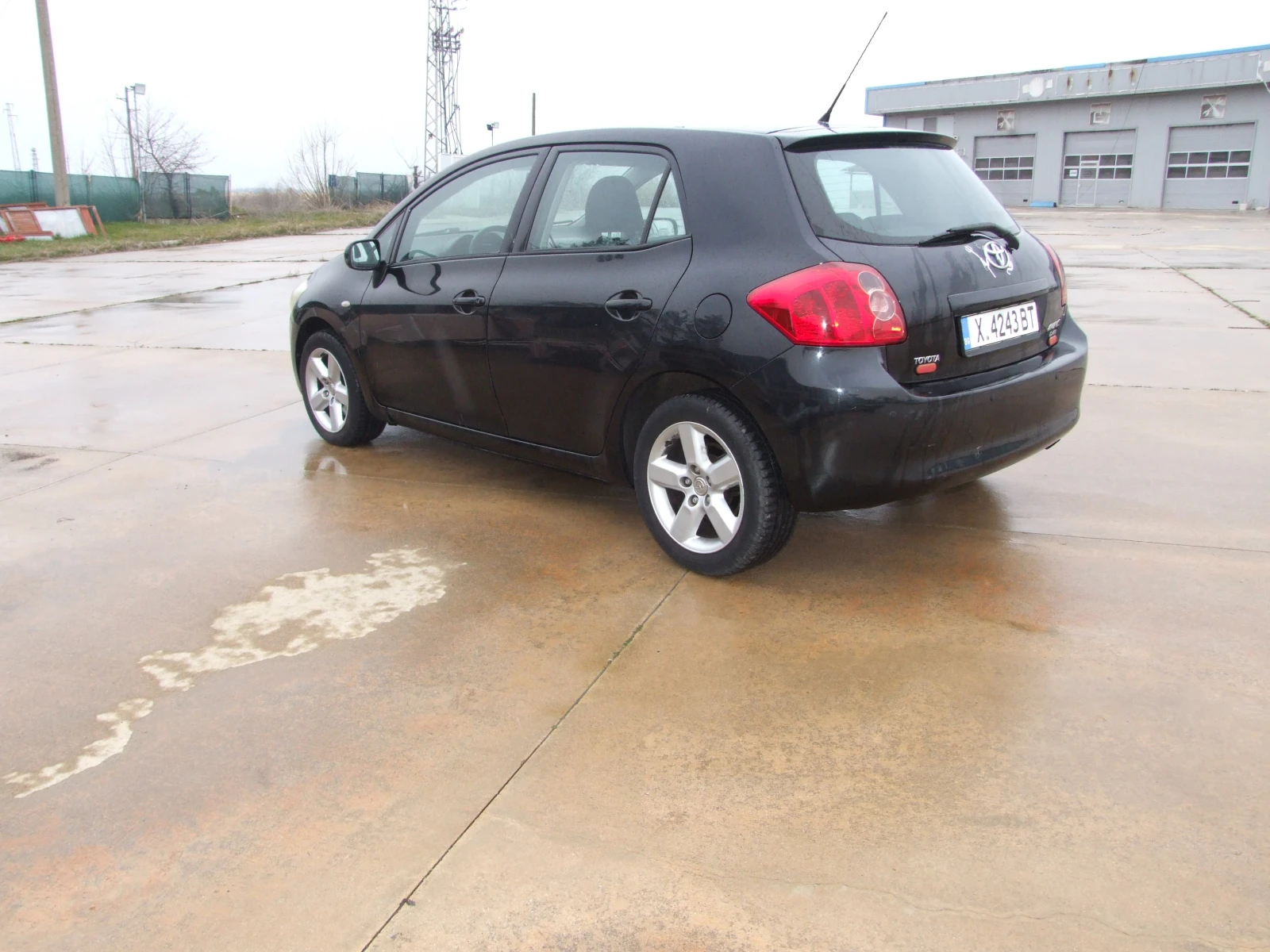 Toyota Auris  - изображение 9