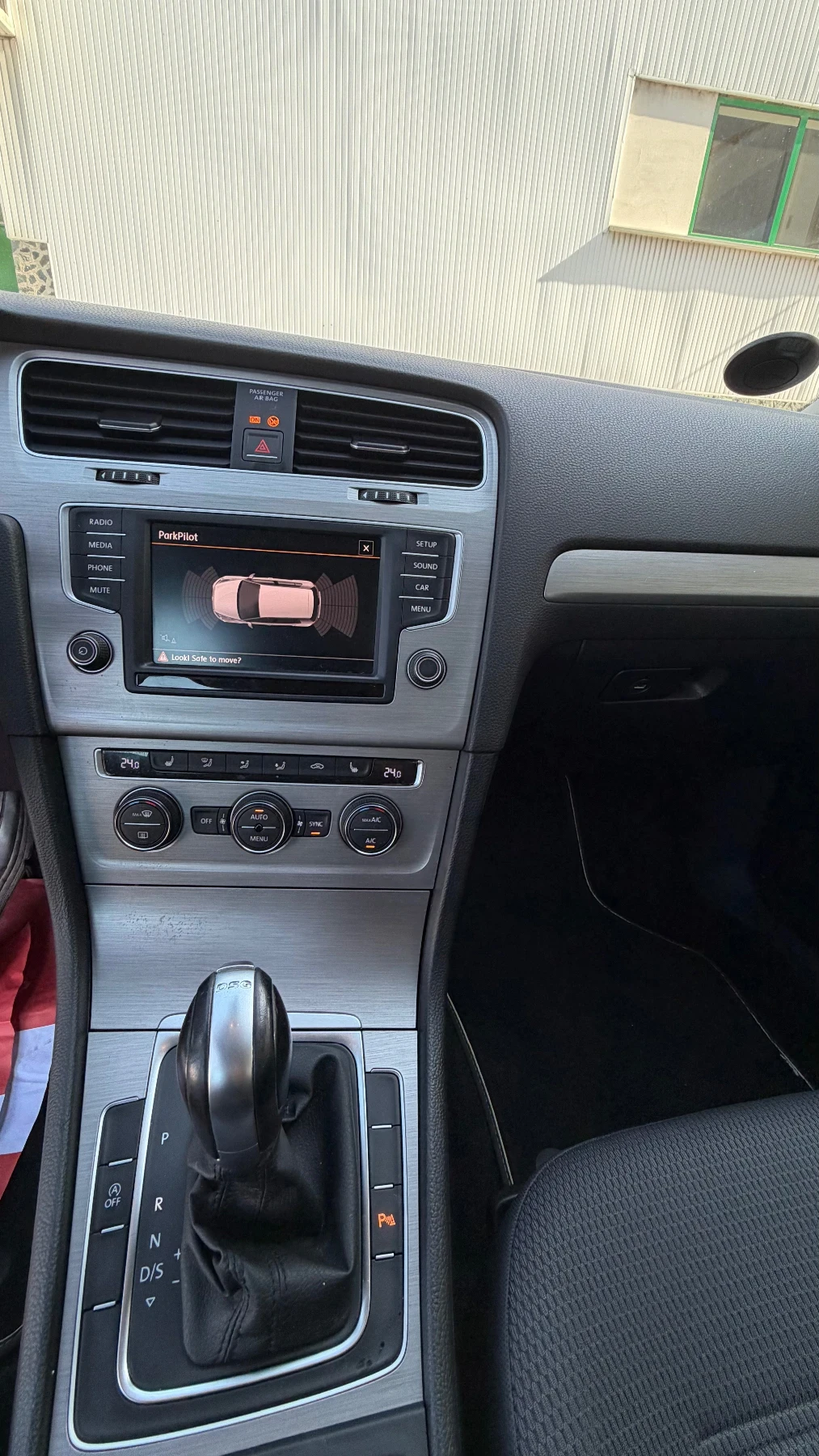 VW Golf 7 R Line 1.4 TFSI, снимка 12 - Автомобили и джипове - 53760279