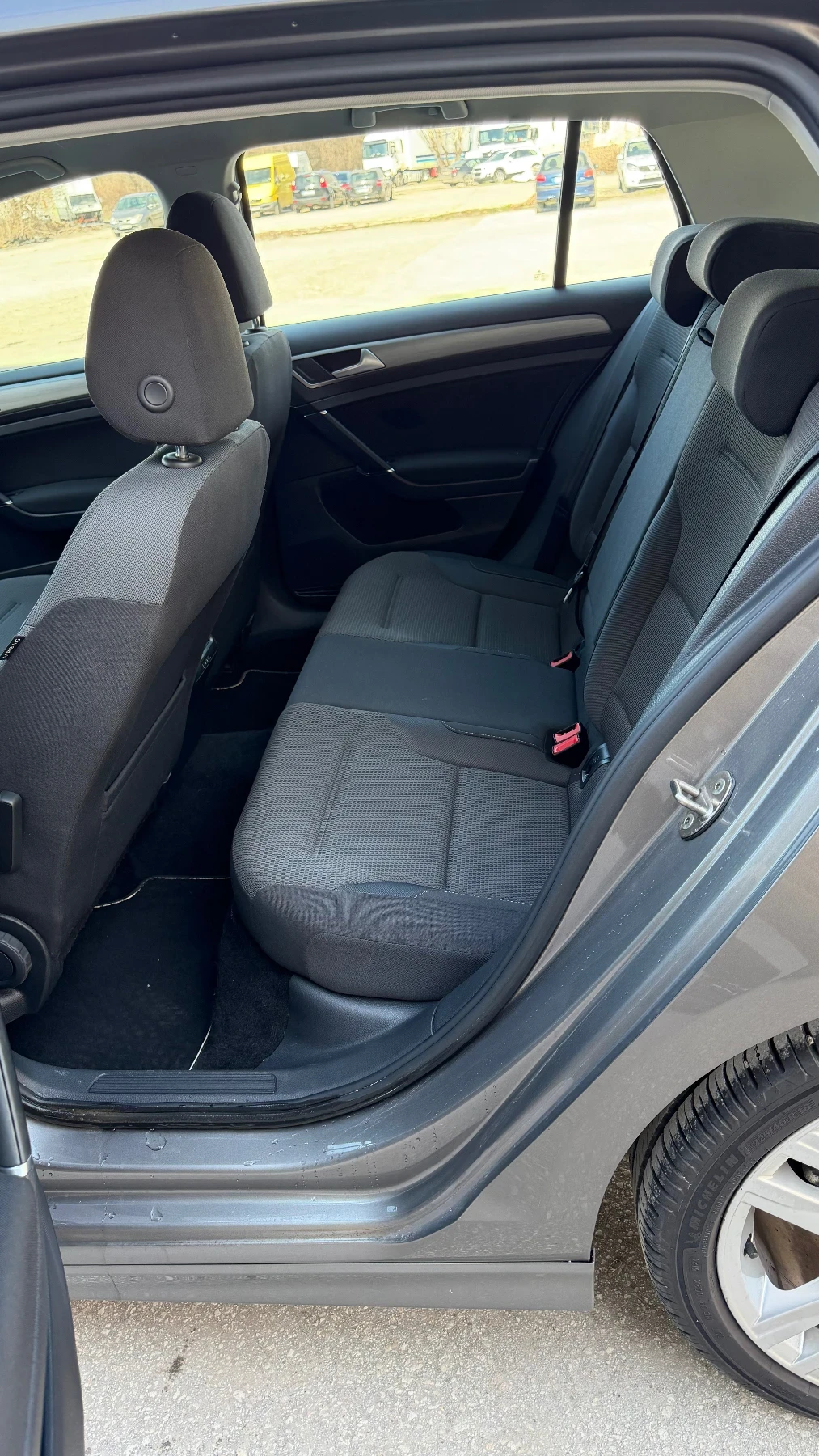 VW Golf 7 R Line 1.4 TFSI, снимка 9 - Автомобили и джипове - 53760279