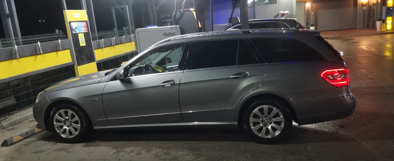 Mercedes-Benz E 220 220cdi, снимка 10 - Автомобили и джипове - 53905756