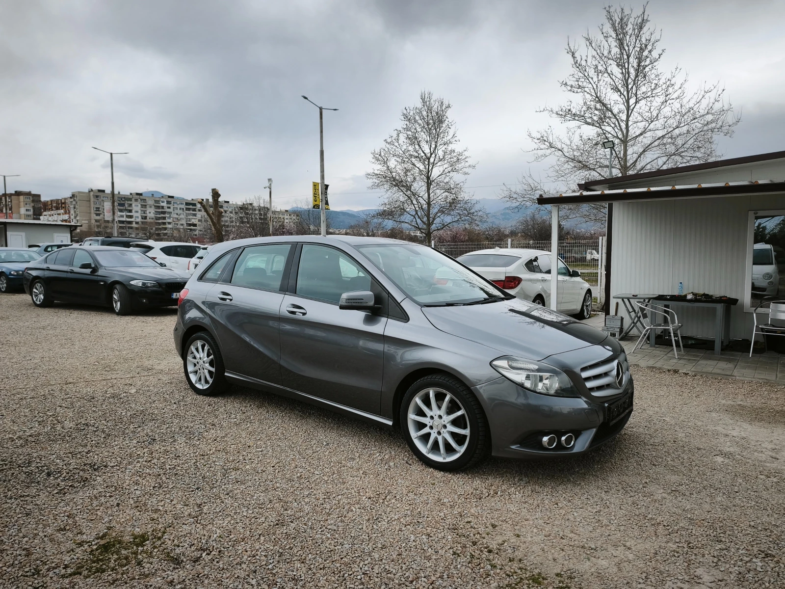 Mercedes-Benz B 180 1.5 DCI 109 h.p. - AUTOMATIC - CAMERA, снимка 4 - Автомобили и джипове - 53923841