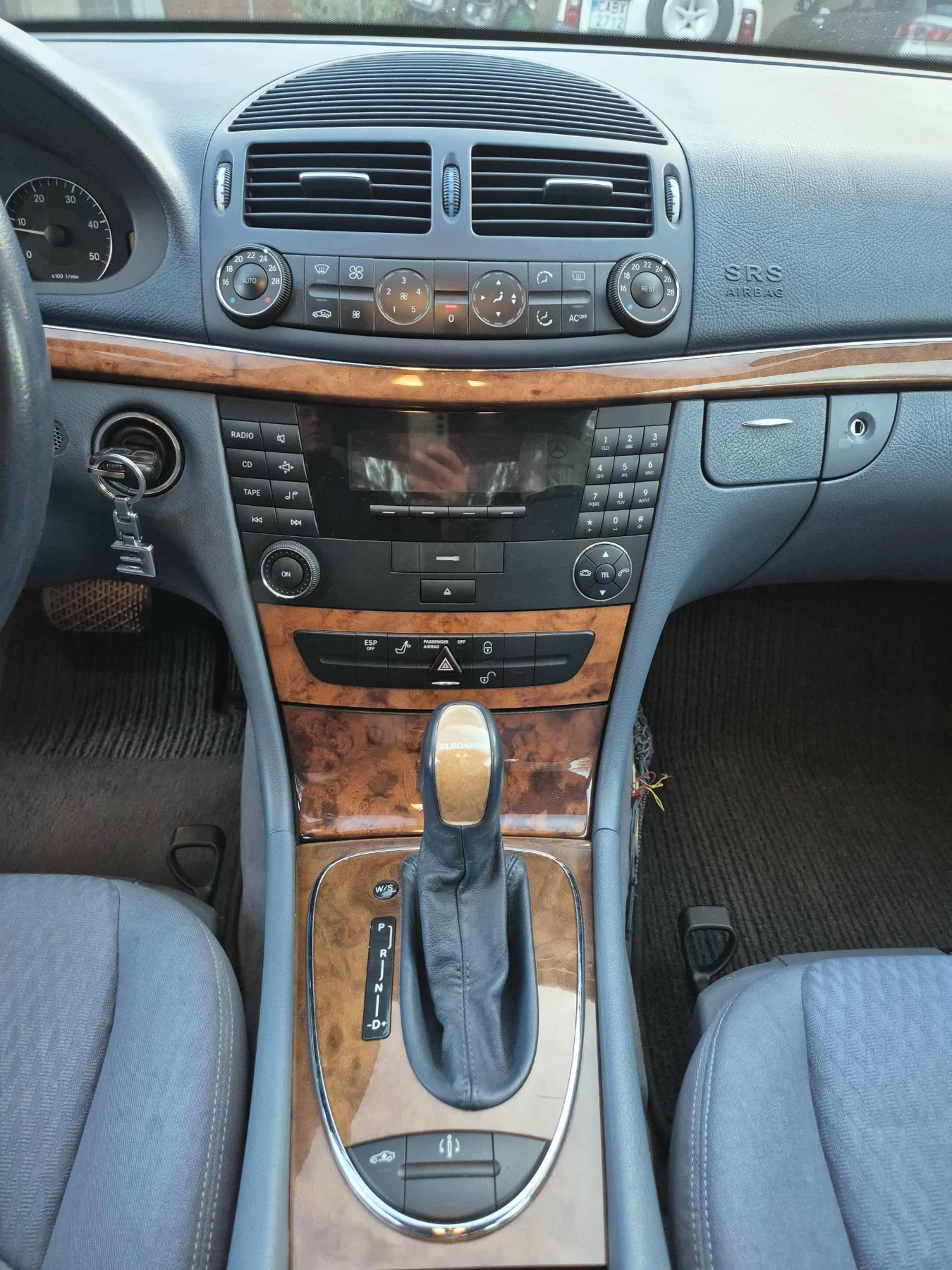 Mercedes-Benz E 270, снимка 7 - Автомобили и джипове - 53958520