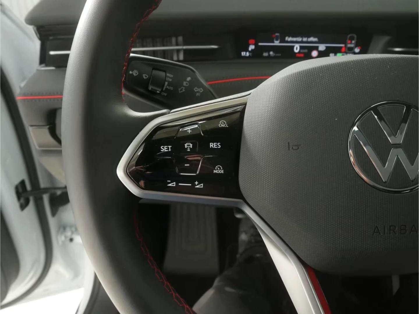 VW ID.7 GTX* 91kWh* PANO* MATRIX* 360 CAM* KEYLESS* DISTR*, снимка 11 - Автомобили и джипове - 54068950