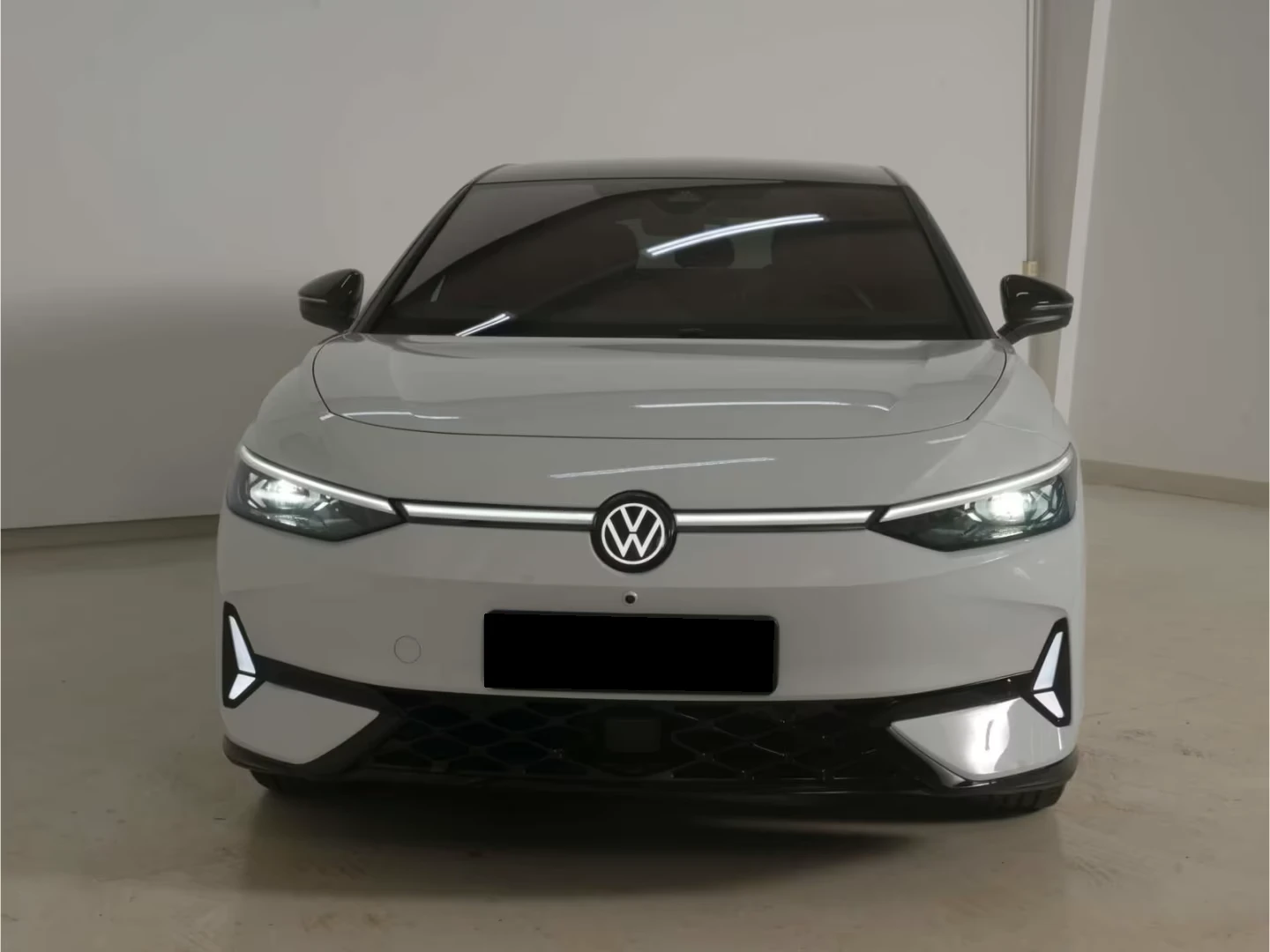 VW ID.7 GTX* 91kWh* PANO* MATRIX* 360 CAM* KEYLESS* DISTR*, снимка 2 - Автомобили и джипове - 54068950