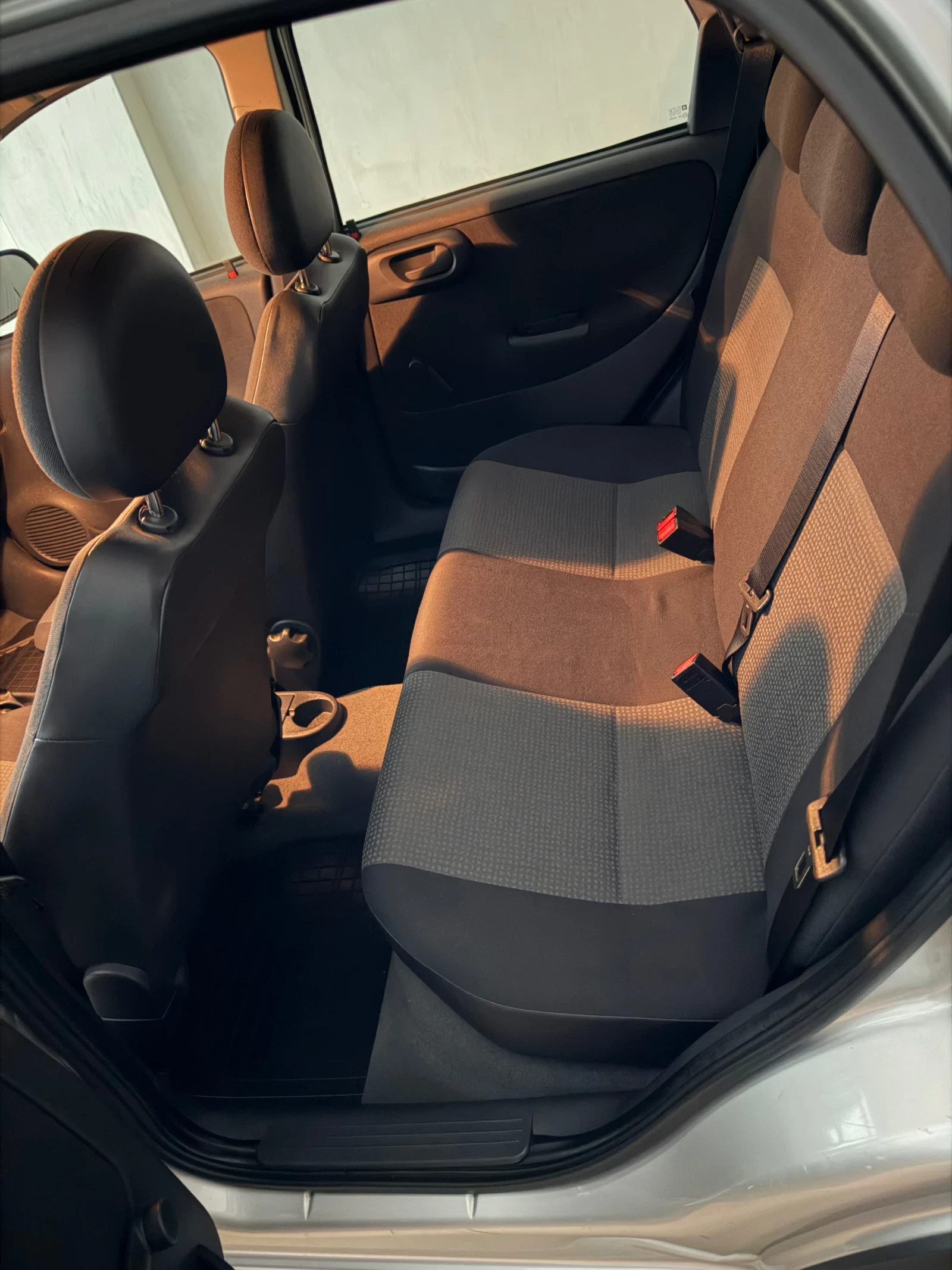 Opel Corsa 1.2 , снимка 9 - Автомобили и джипове - 54160153