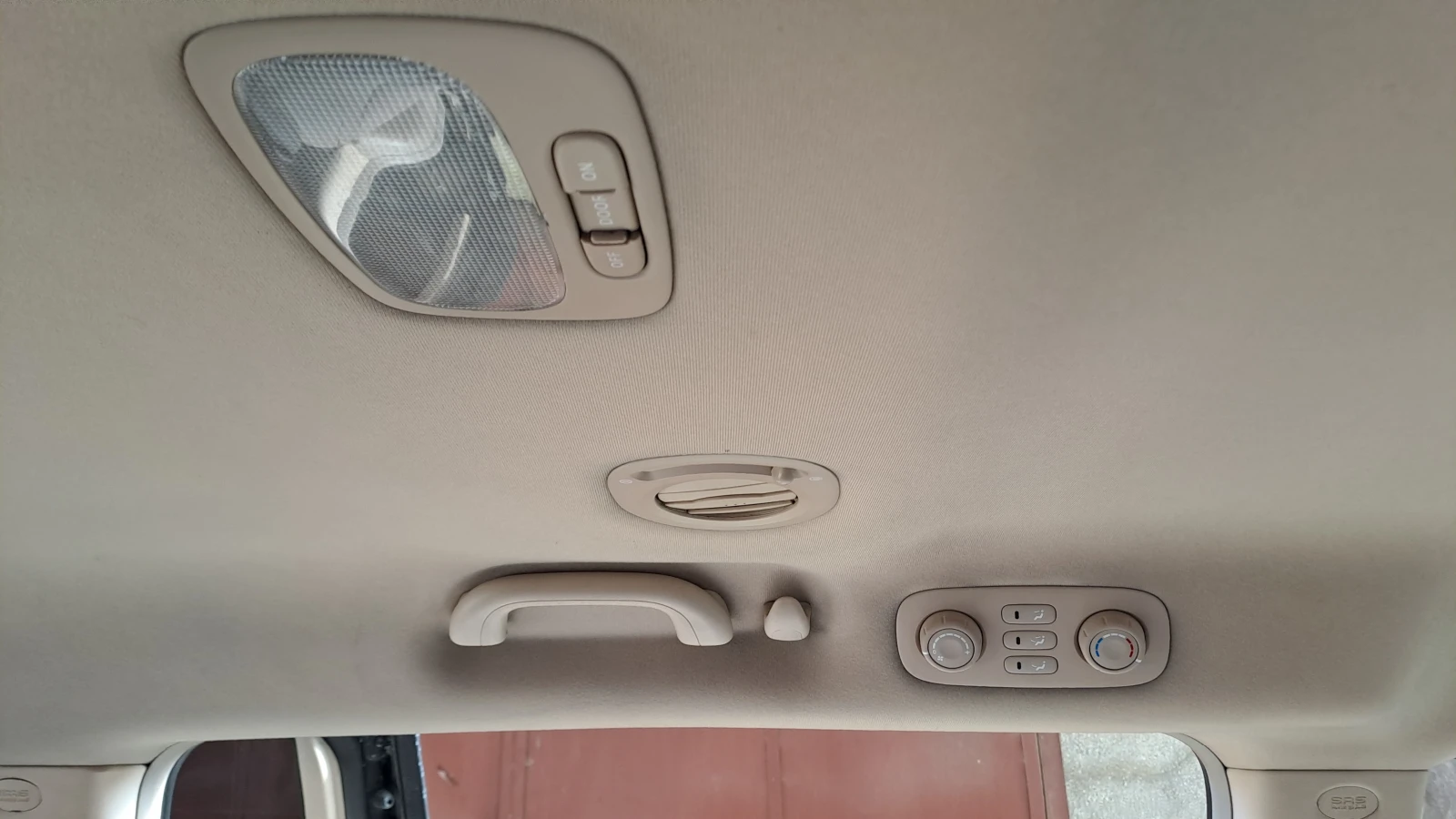 Kia Carnival, снимка 13 - Автомобили и джипове - 54283857