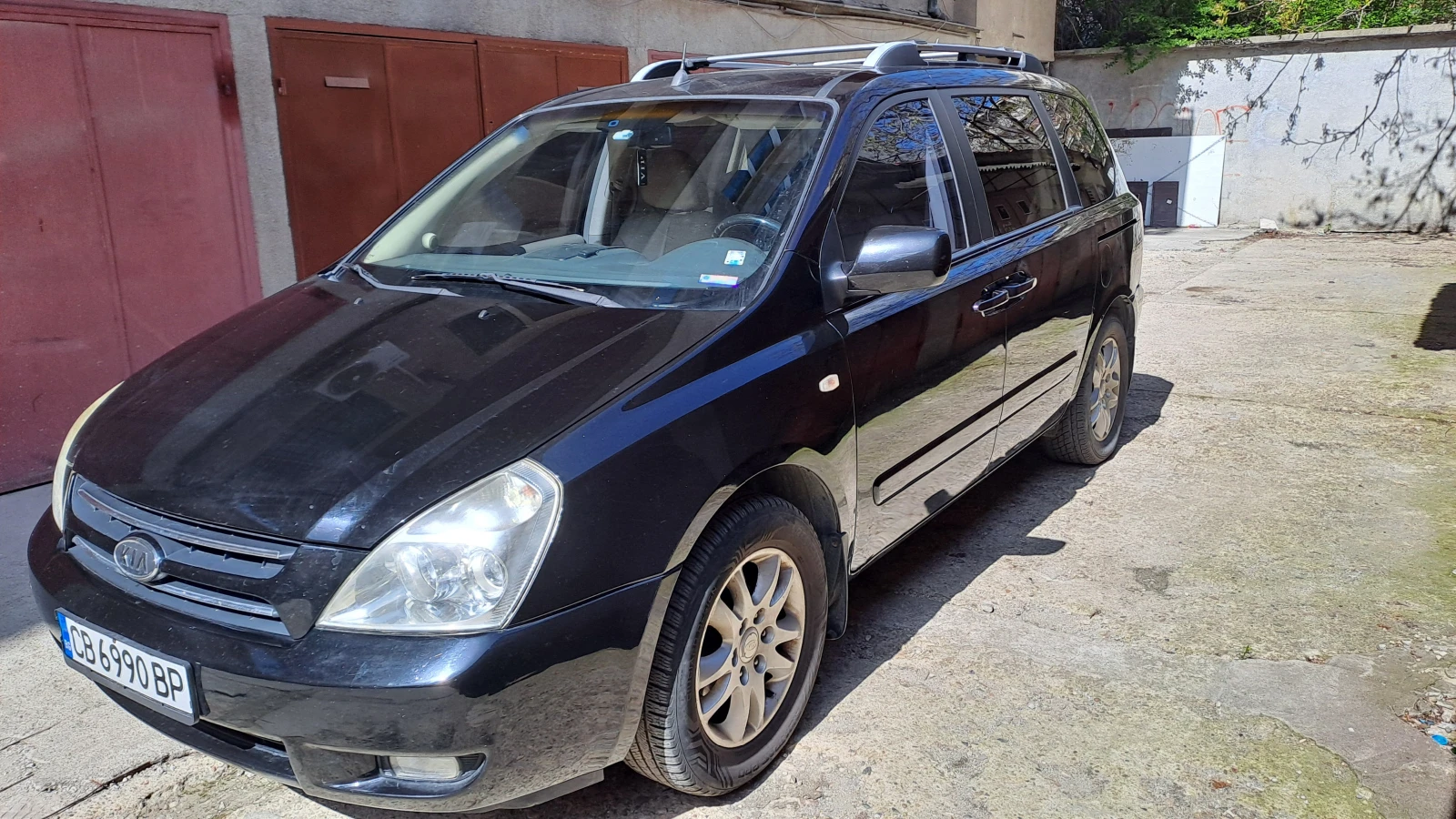 Kia Carnival, снимка 2 - Автомобили и джипове - 54283857