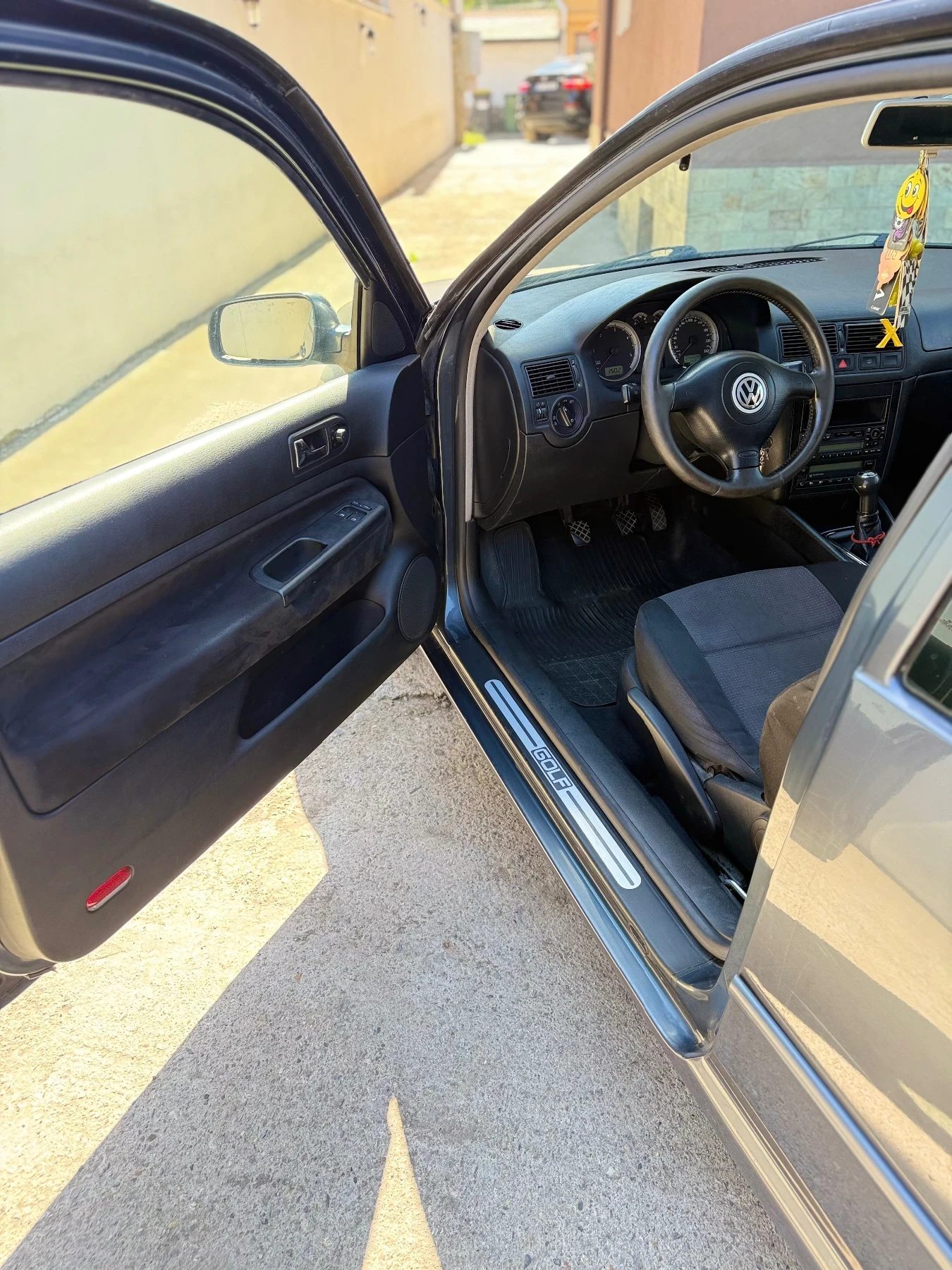 VW Golf 1.9TDI, снимка 9 - Автомобили и джипове - 54320614