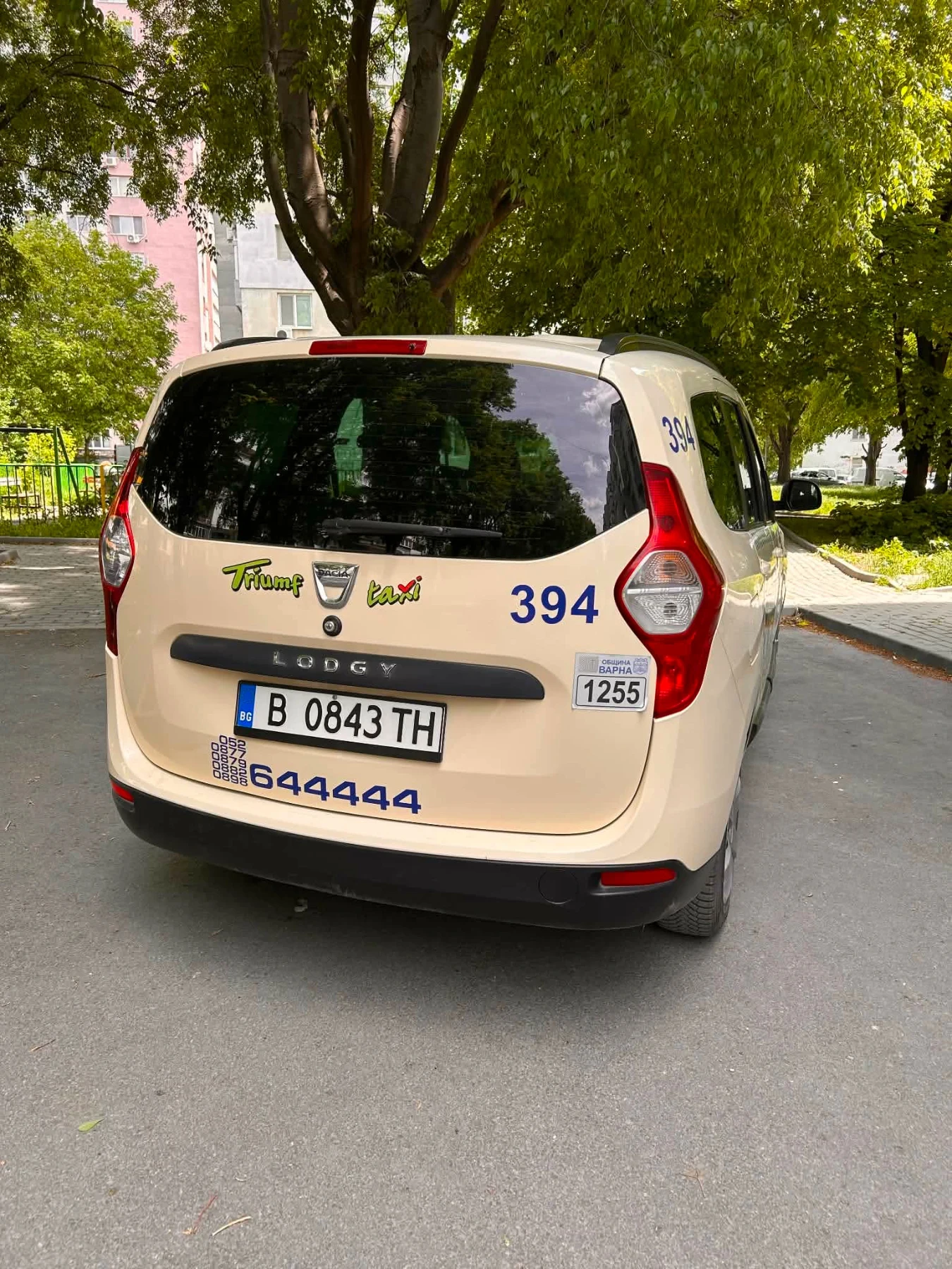 Dacia Lodgy, снимка 2 - Автомобили и джипове - 54628599