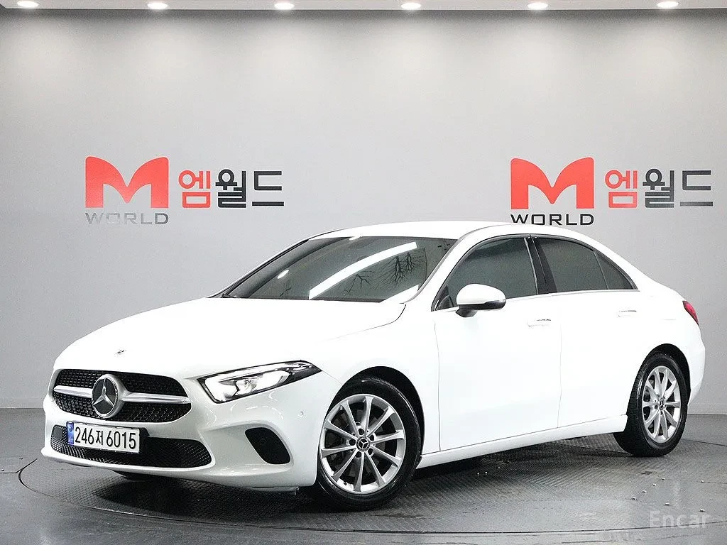 Mercedes-Benz A 220