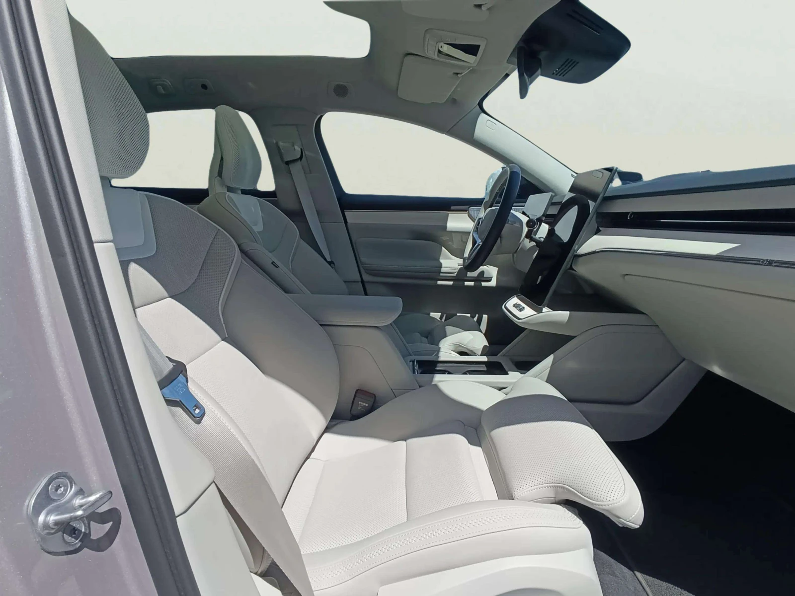 Volvo ES90 92 kWh, снимка 9 - Автомобили и джипове - 54786775